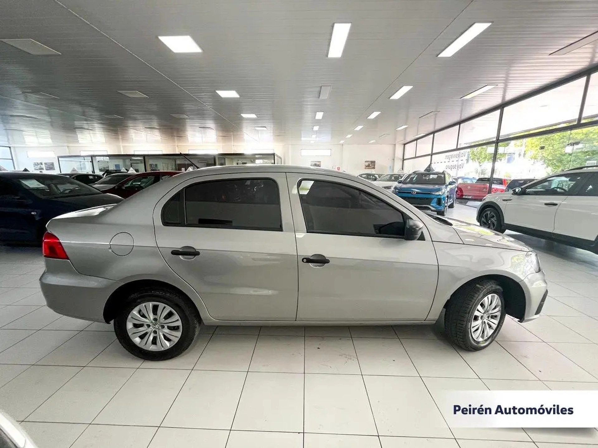 Volkswagen Gol Sedán Power 1.6 2017 Peirén