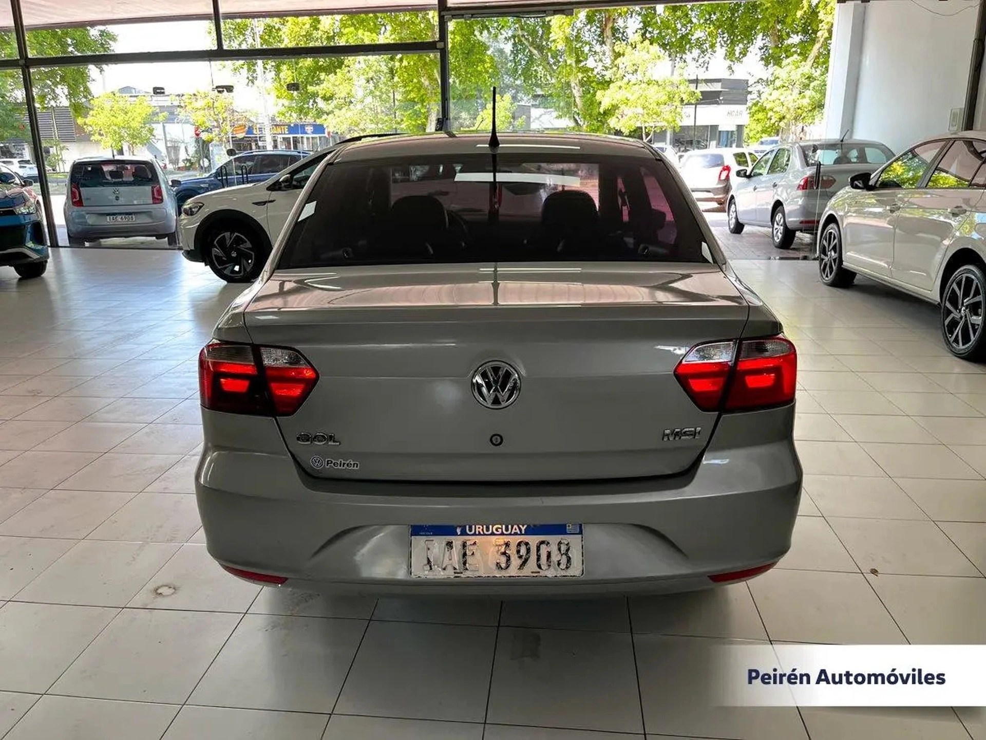 Volkswagen Gol Sedán Power 1.6 2017 Peirén