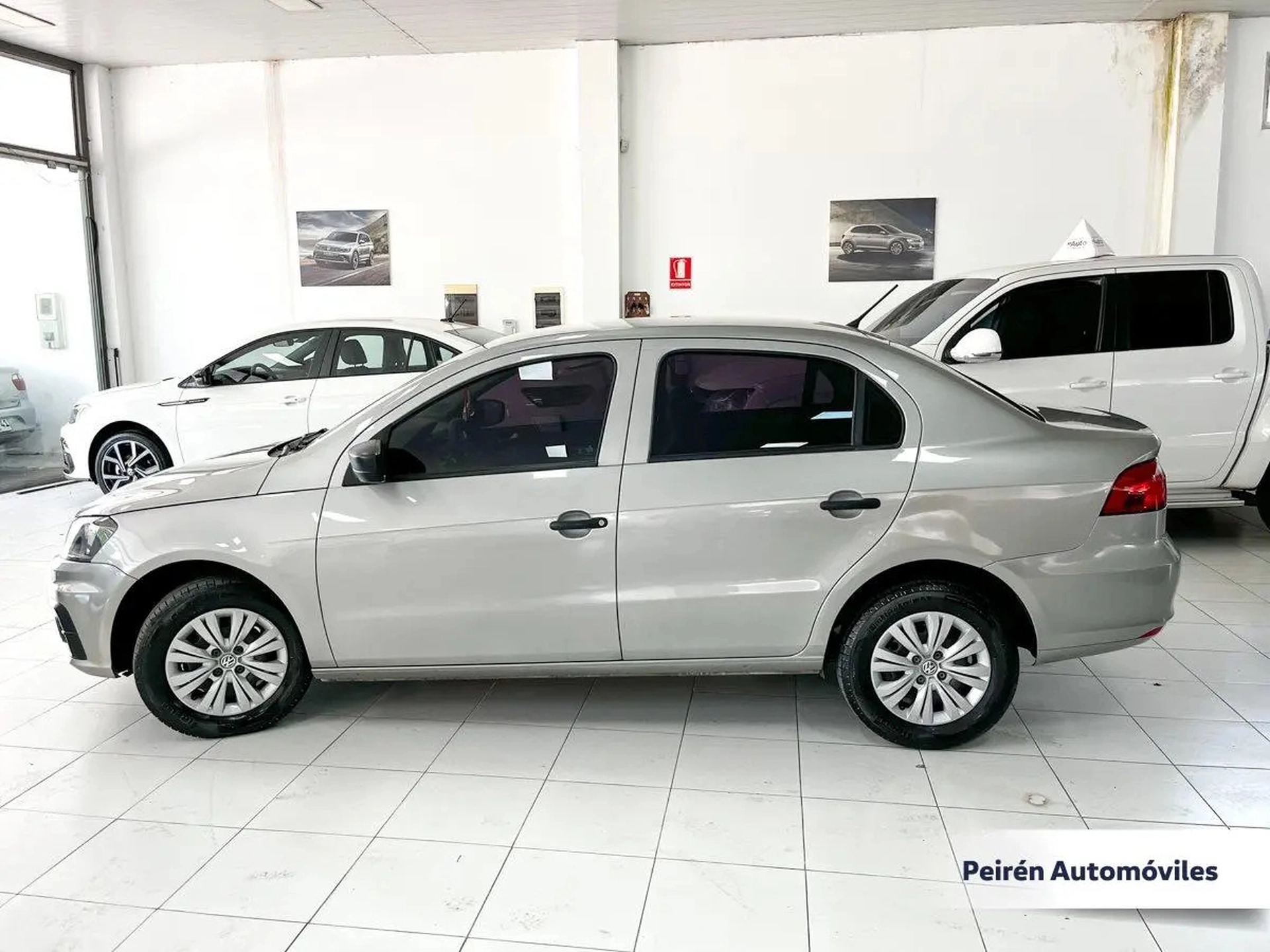 Volkswagen Gol Sedán Power 1.6 2017 Peirén