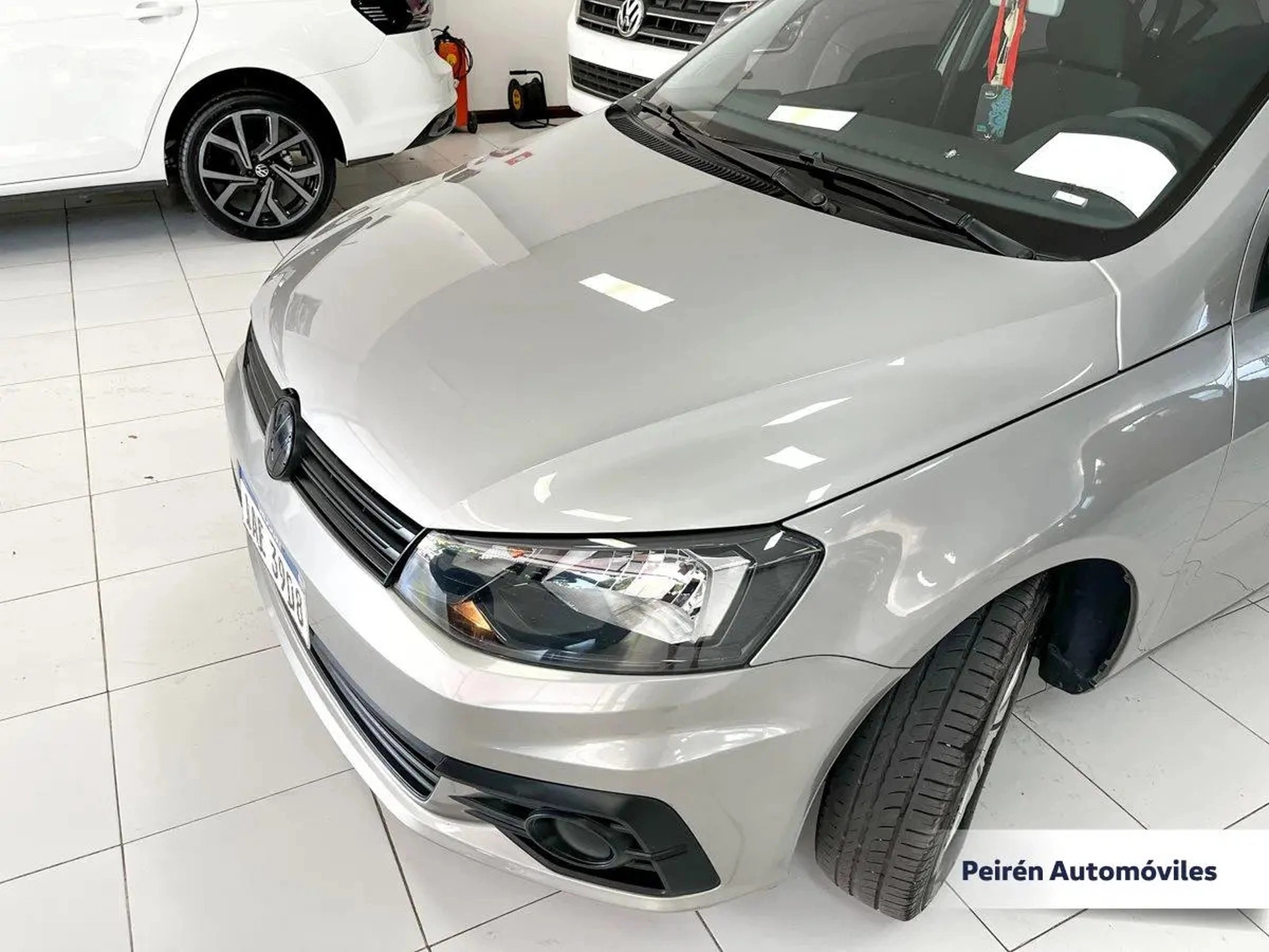 Volkswagen Gol Sedán Power 1.6 2017 Peirén