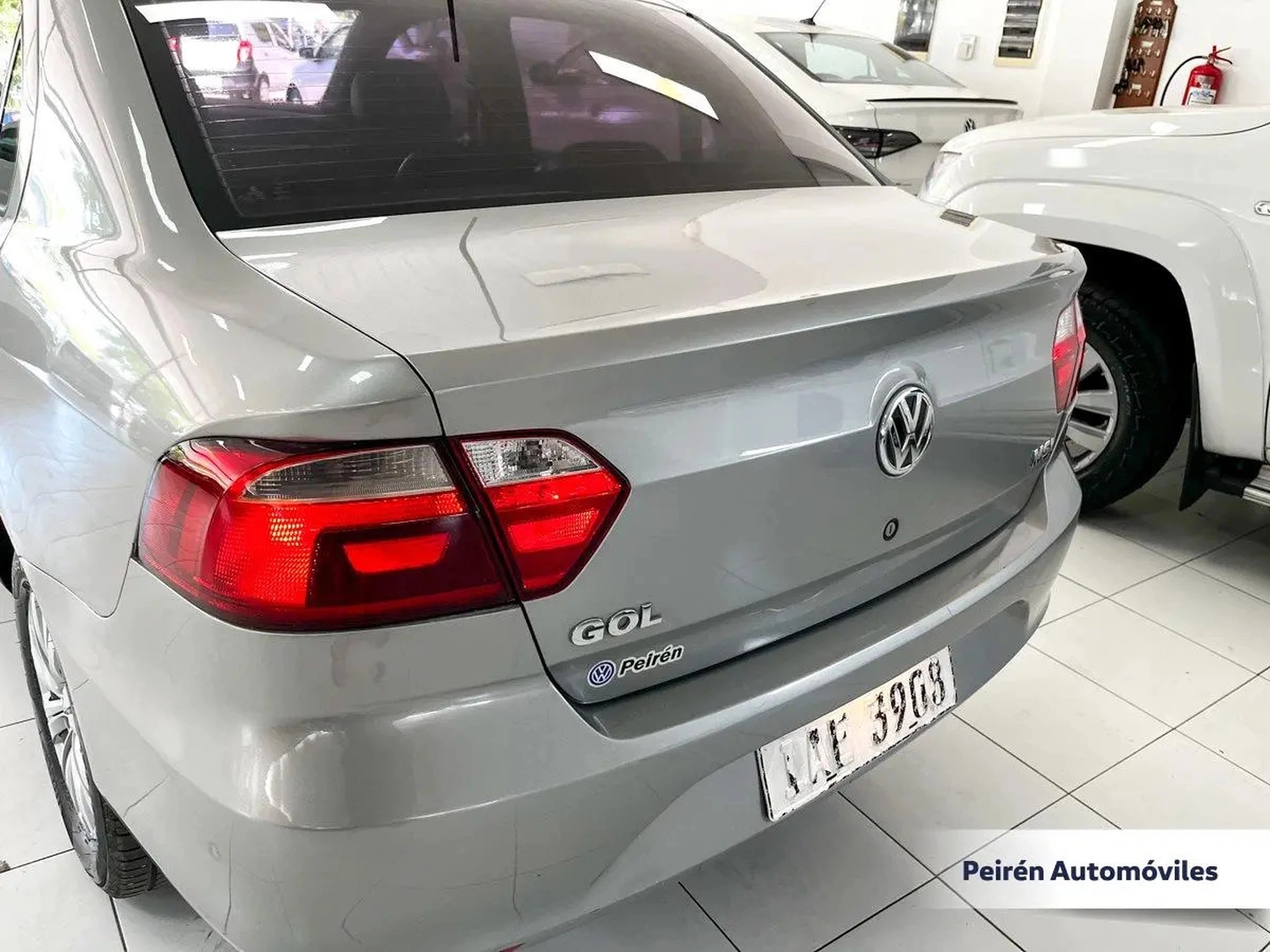 Volkswagen Gol Sedán Power 1.6 2017 Peirén