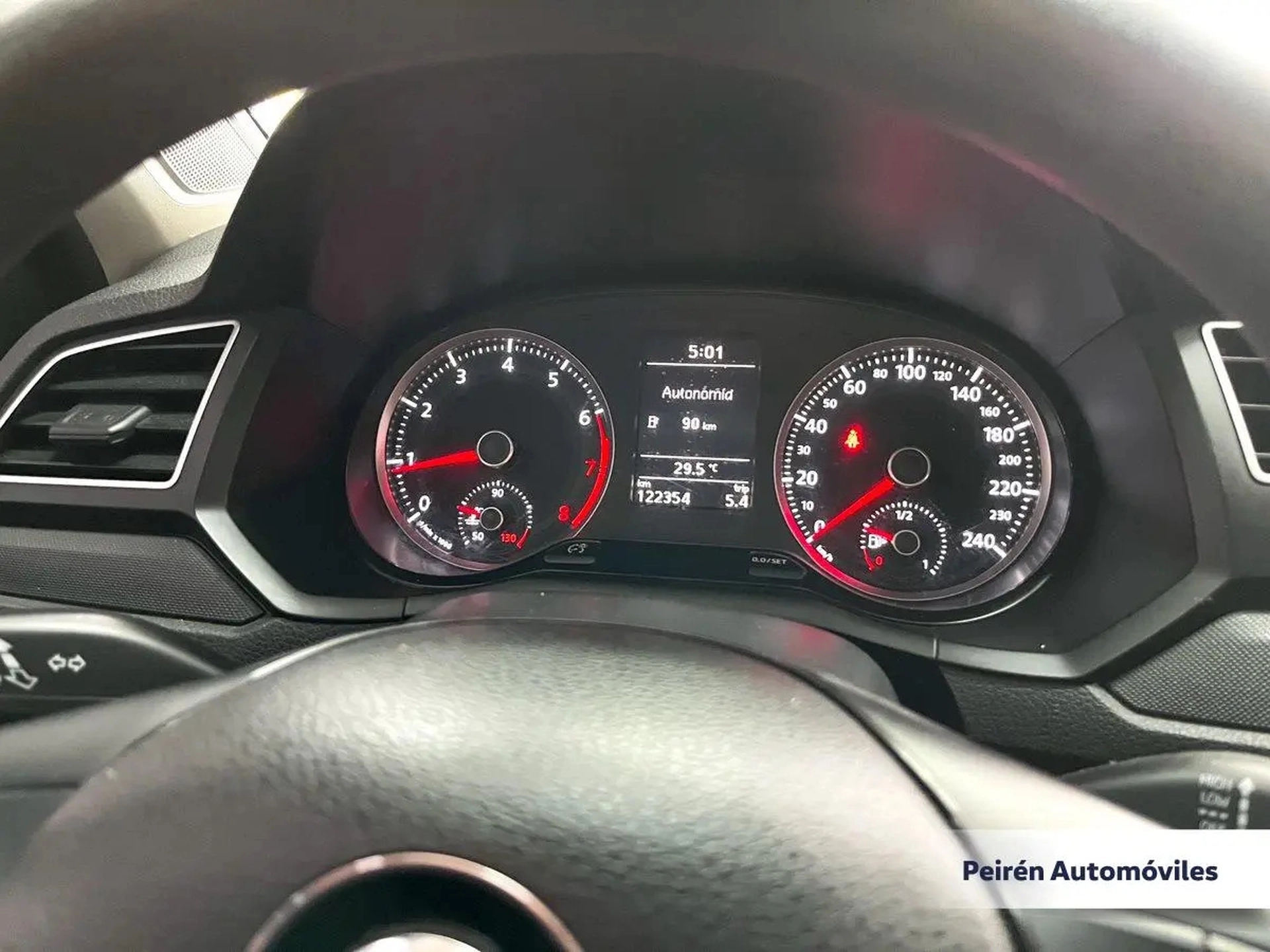 Volkswagen Gol Sedán Power 1.6 2017 Peirén