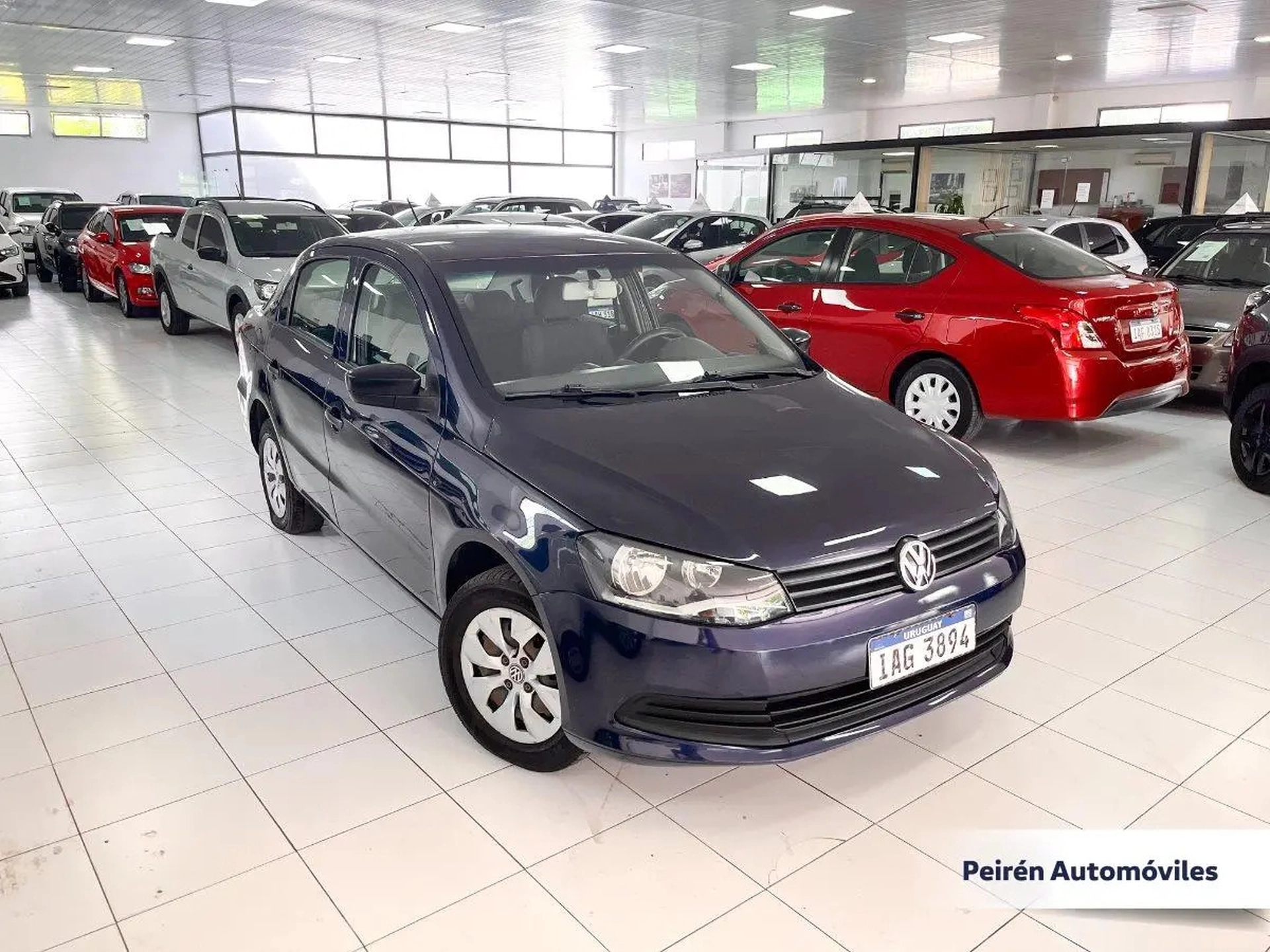 Volkswagen Gol Sedán G6 1.6 2015 Peirén