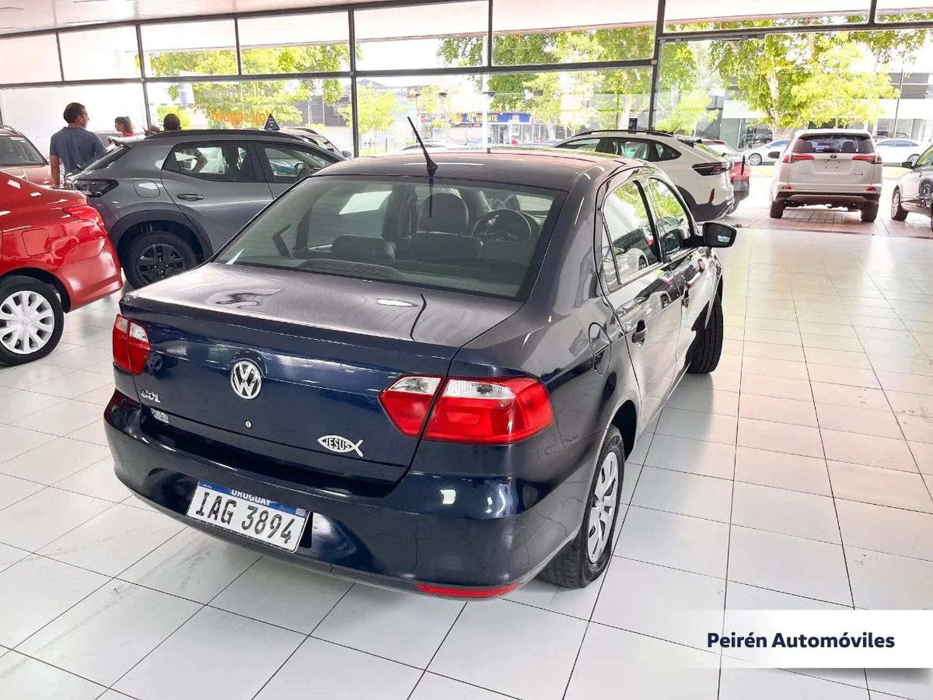 Volkswagen Gol Sedán G6 1.6 2015 Peirén