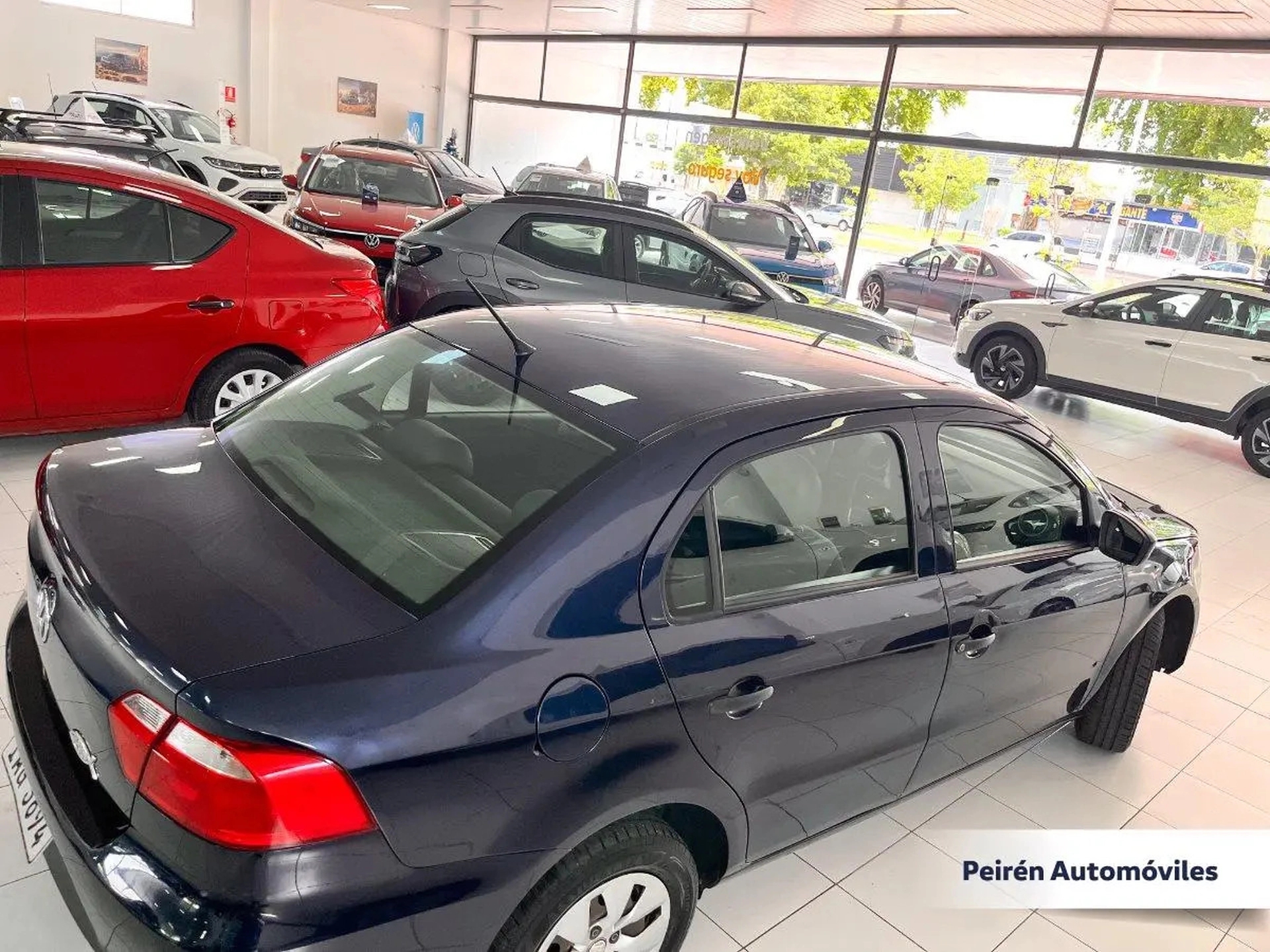 Volkswagen Gol Sedán G6 1.6 2015 Peirén