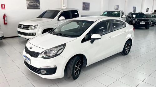 Kia Rio Sedán Ex 1.2 2017