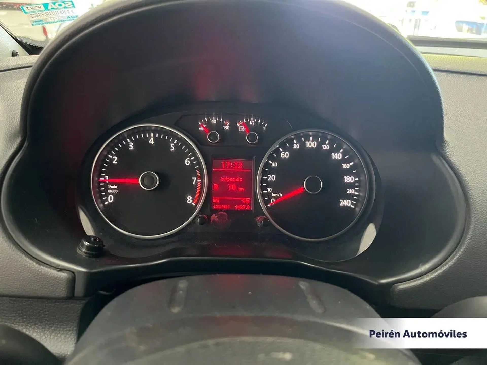 Volkswagen Gol Sedán Power 1.6 2015 Peirén