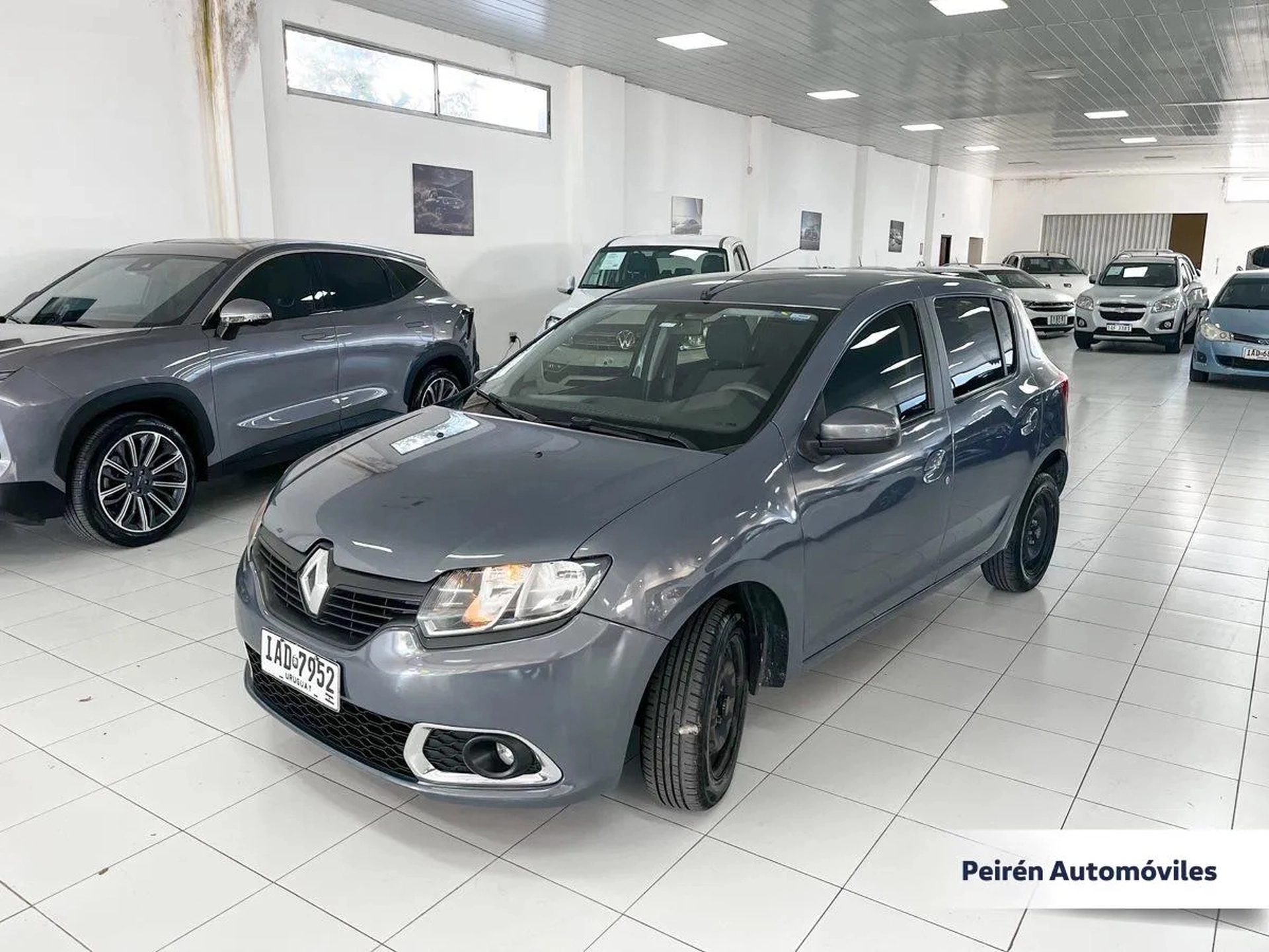 Renault Sandero Expression 1.6 2015