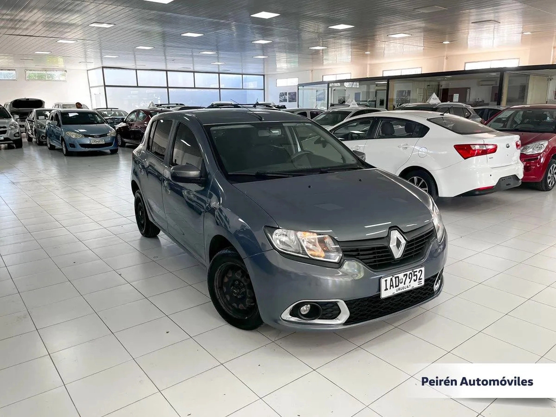 Renault Sandero Expression 1.6 2015