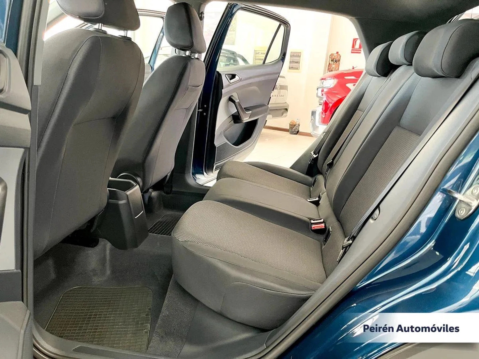 Volkswagen T-cross Trendline 1.0 2024 Peirén