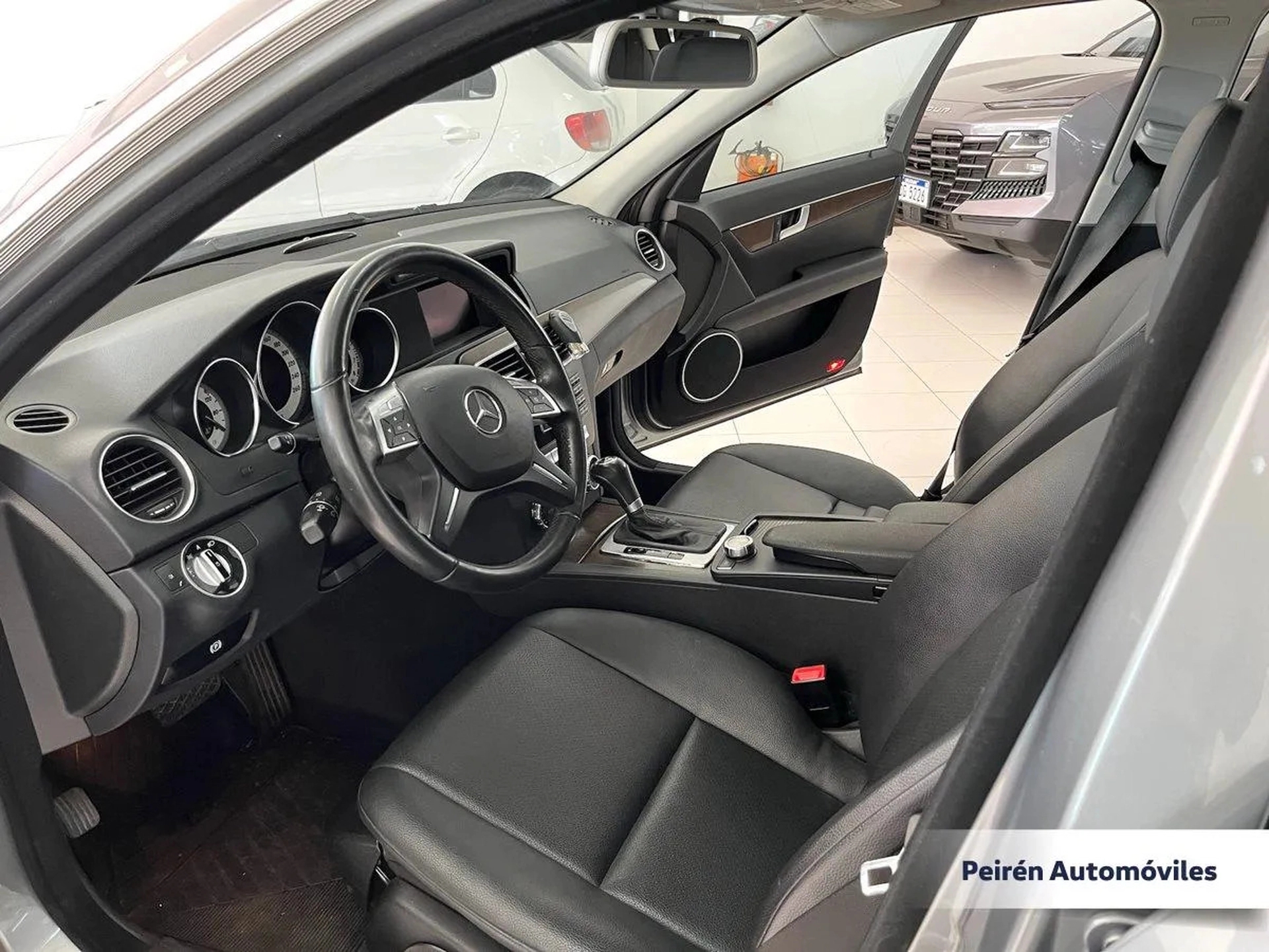 Mercedes-benz C200 2.0 2012 Peirén
