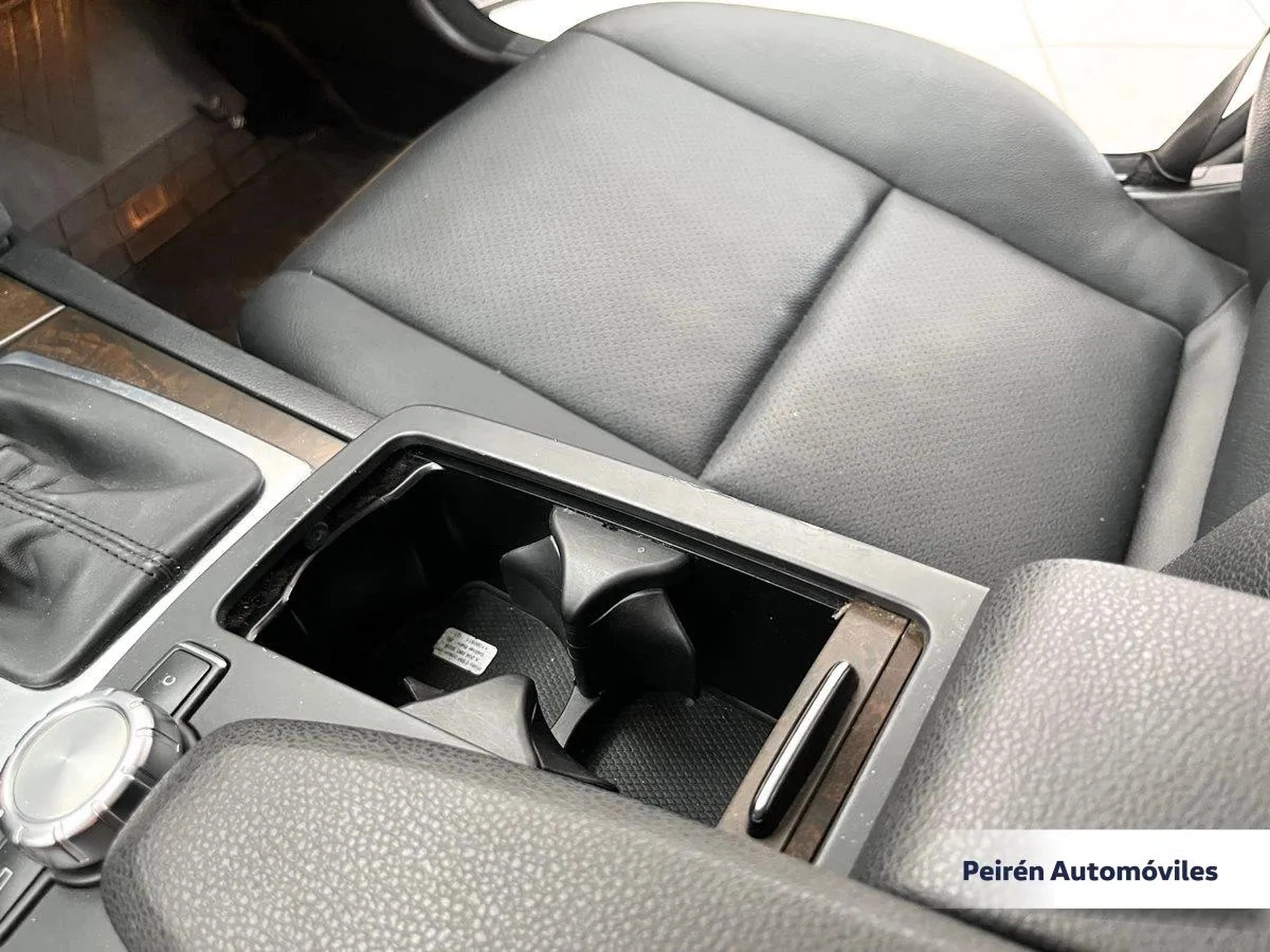 Mercedes-benz C200 2.0 2012 Peirén
