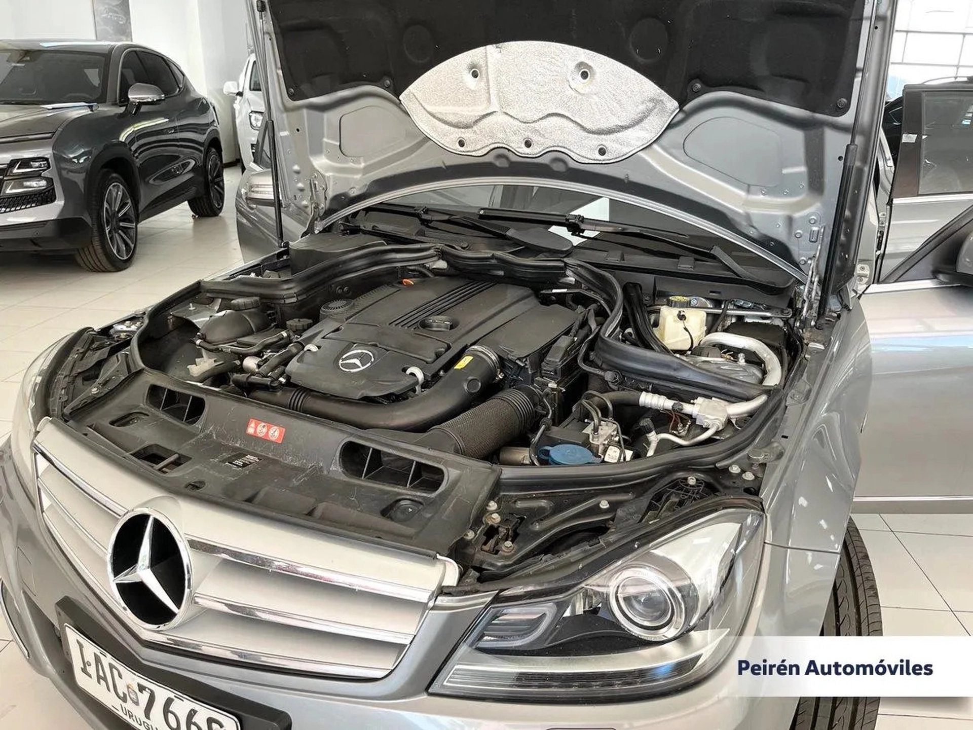 Mercedes-benz C200 2.0 2012 Peirén