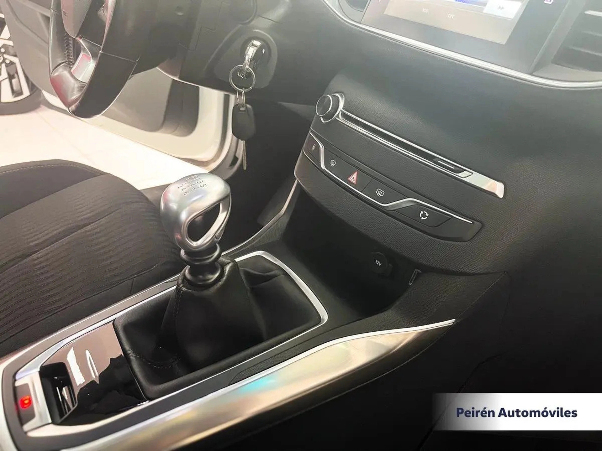 Peugeot 308 Active 1.6 2015