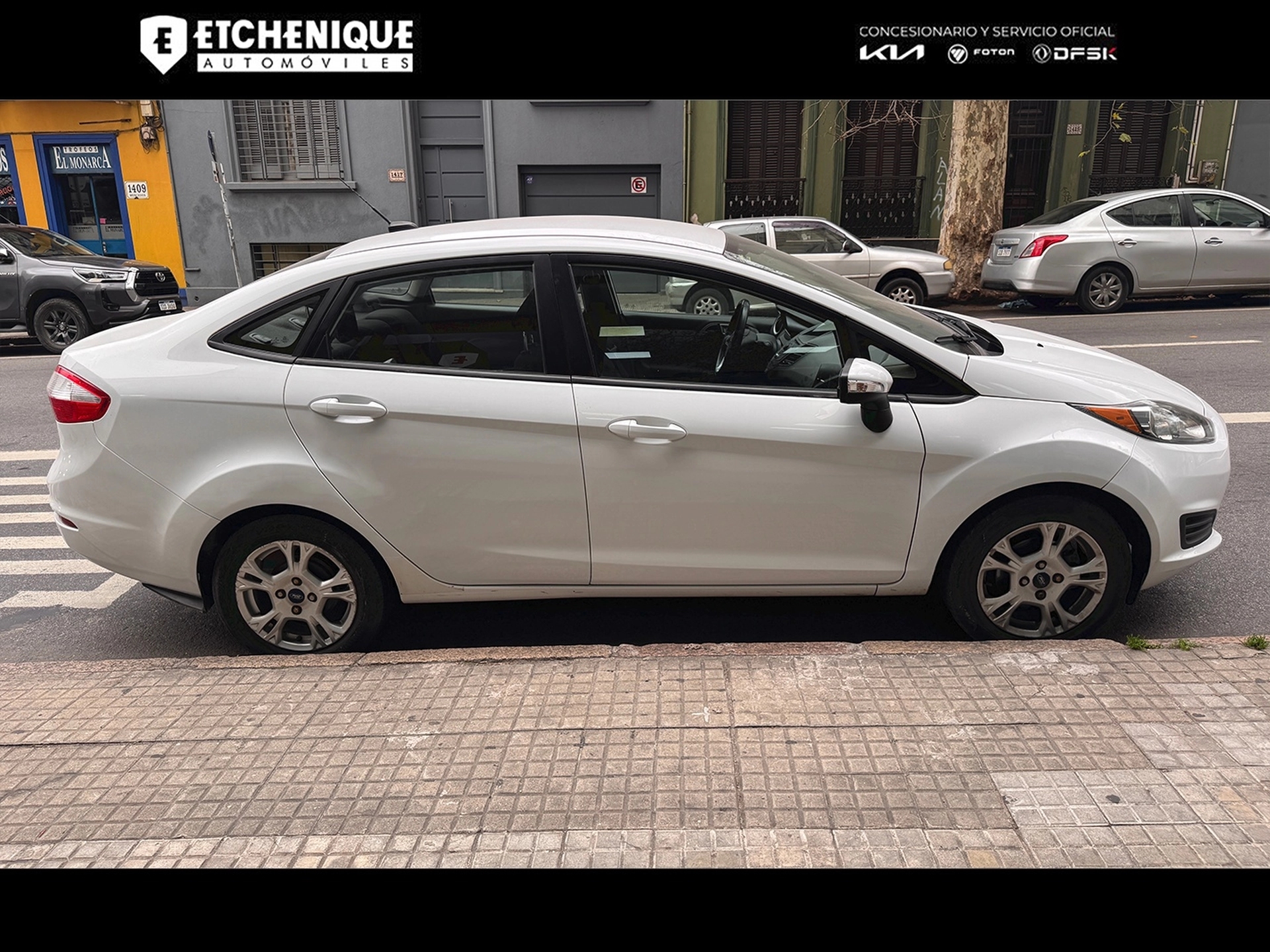 Ford Fiesta Kinetic SE Plus 1.6 PowerShift Sedán Automático
