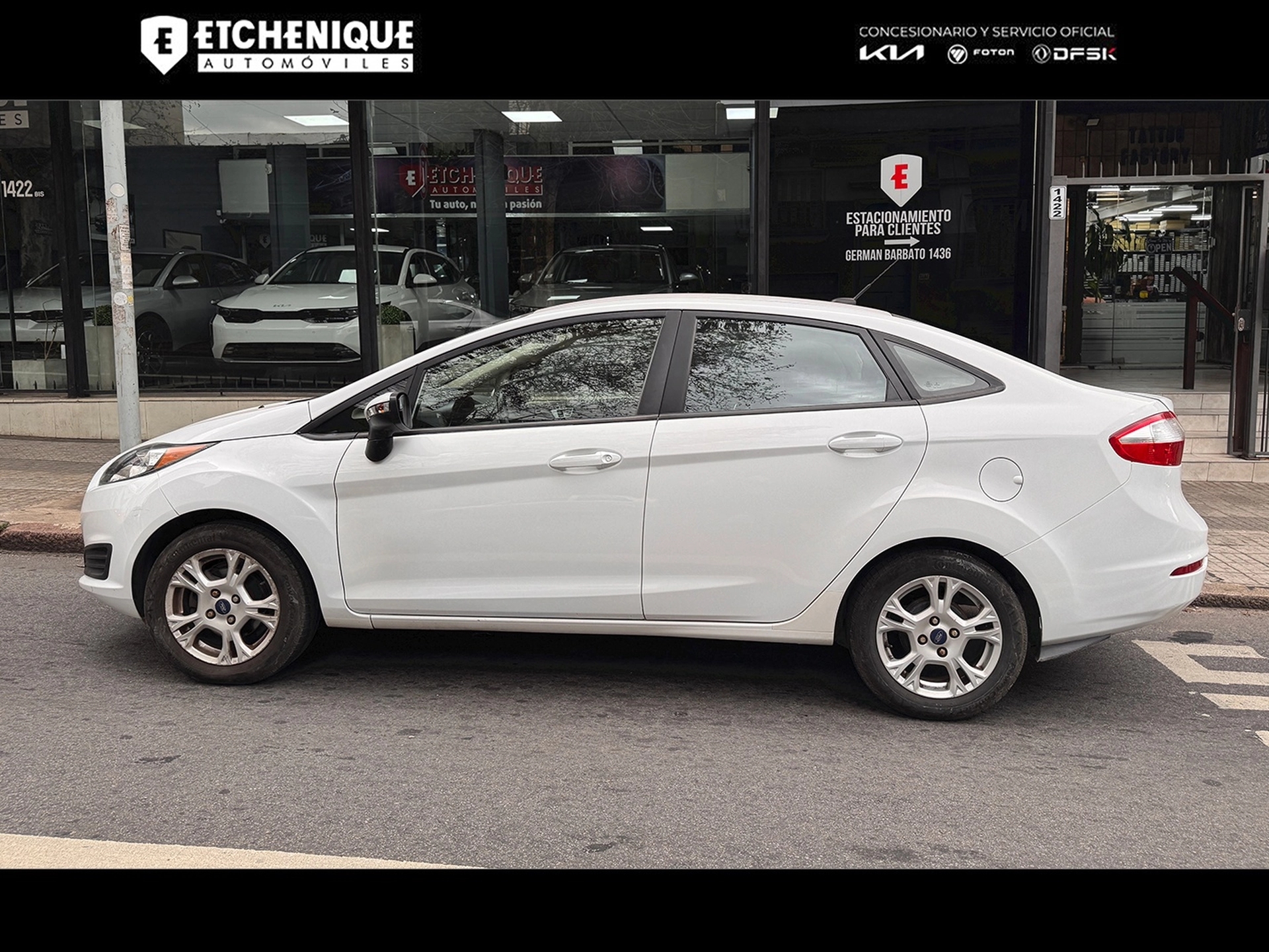 Ford Fiesta Kinetic SE Plus 1.6 PowerShift Sedán Automático