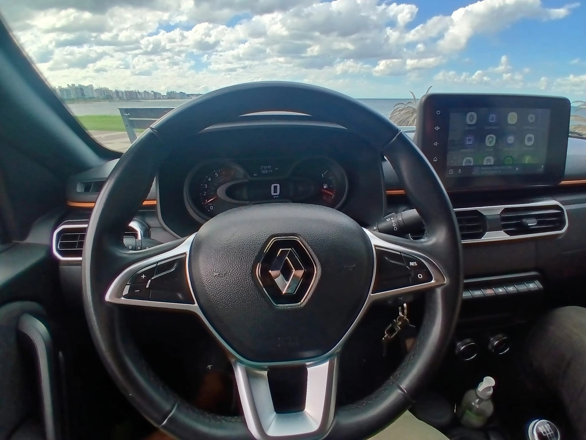 Renault Oroch 4WD 1.3 TCe M/T Intens Outsider