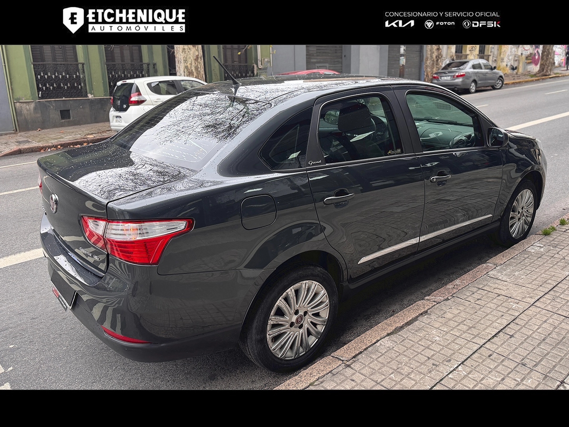 Fiat Grand Siena Essence 1.6 Manual