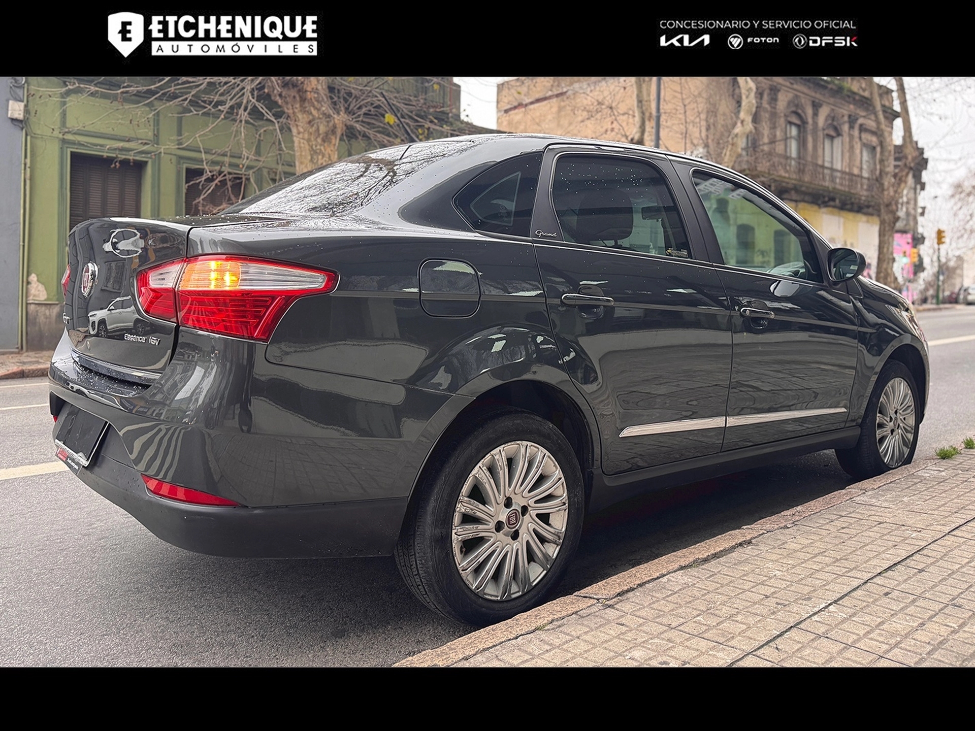 Fiat Grand Siena Essence 1.6 Manual