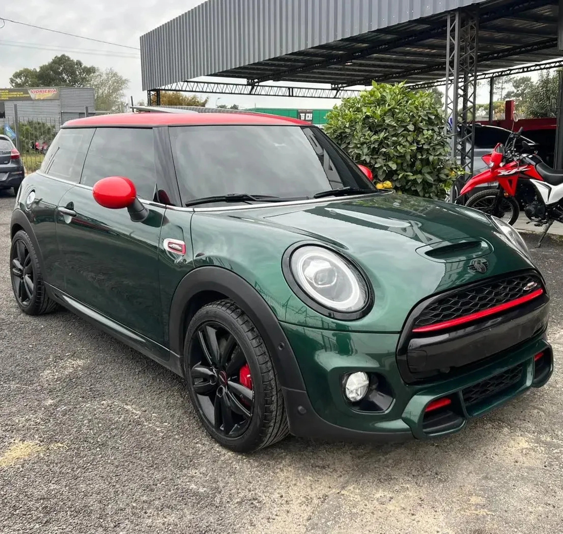 Mini Cooper S 2.0 F56 Look Jcw 192cv 3p