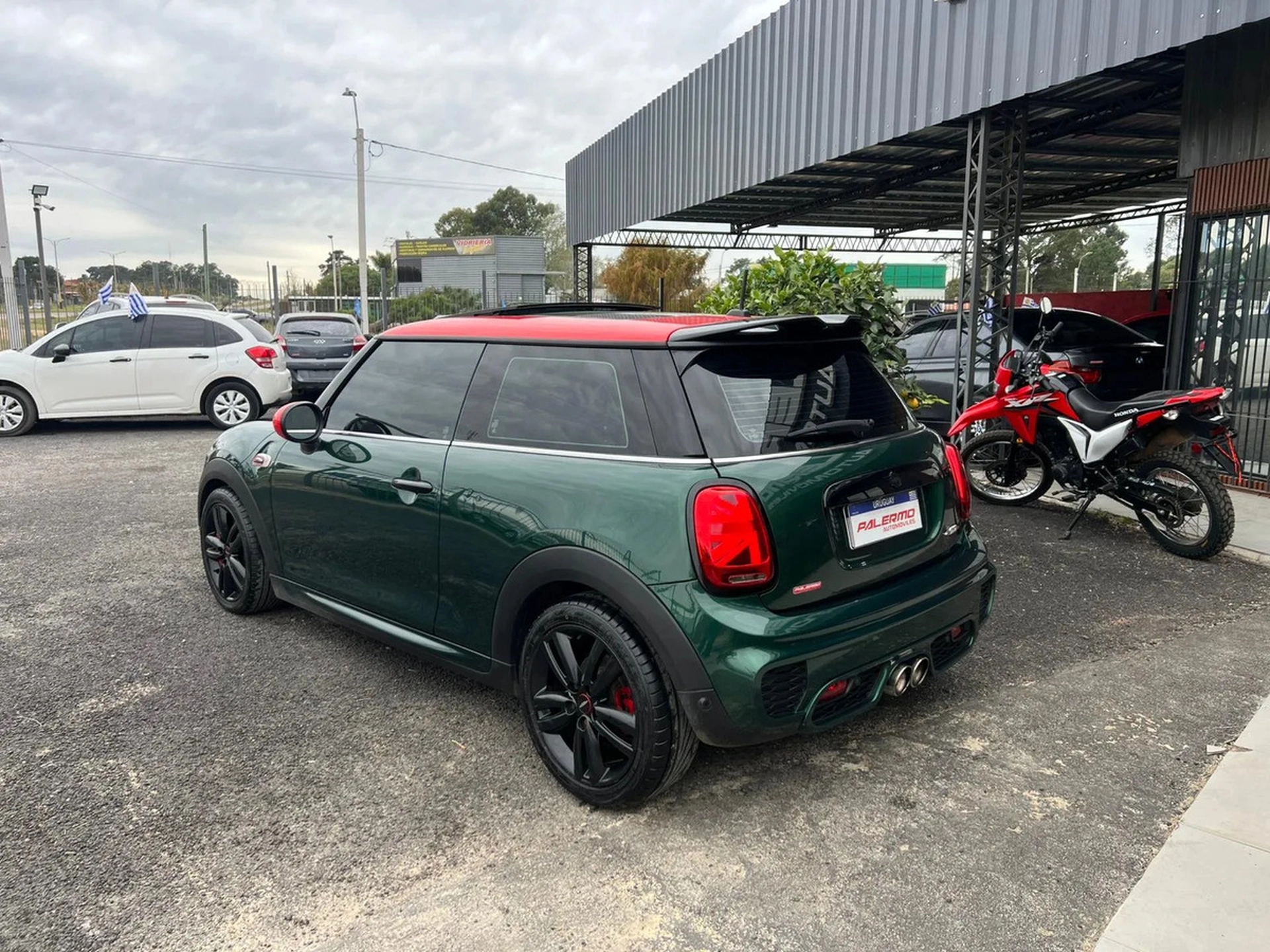 Mini Cooper S 2.0 F56 Look Jcw 192cv 3p