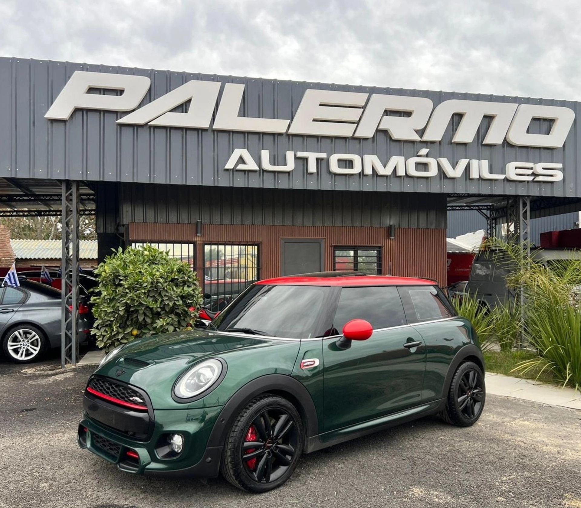 Mini Cooper S 2.0 F56 Look Jcw 192cv 3p