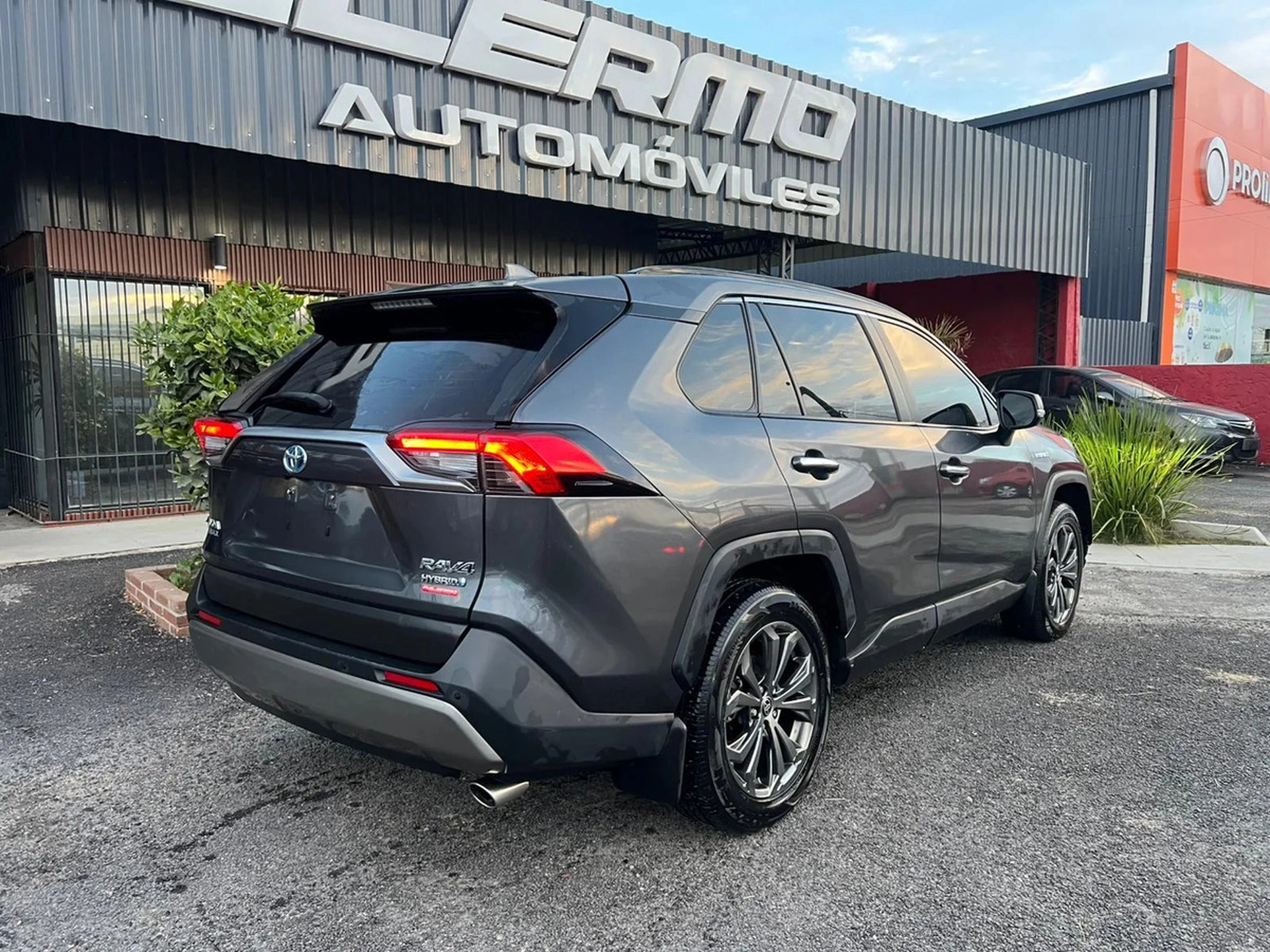 Toyota Rav4 Hybrid Limited Plus 2wd