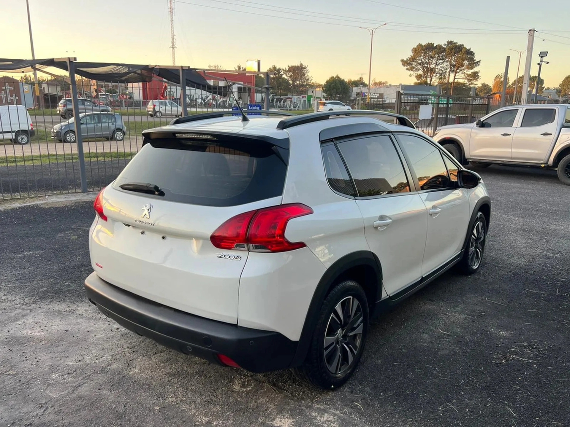 Peugeot 2008 1.6 Feline 5p