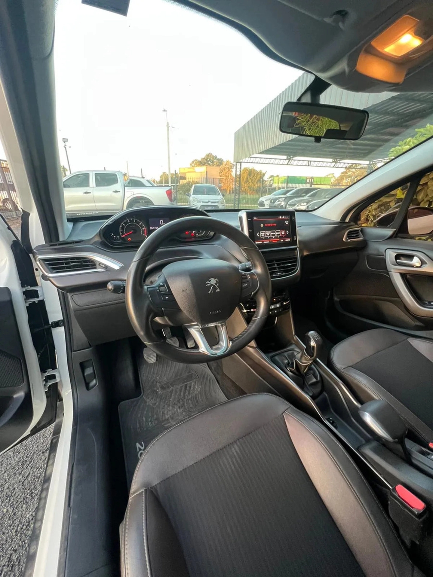 Peugeot 2008 1.6 Feline 5p