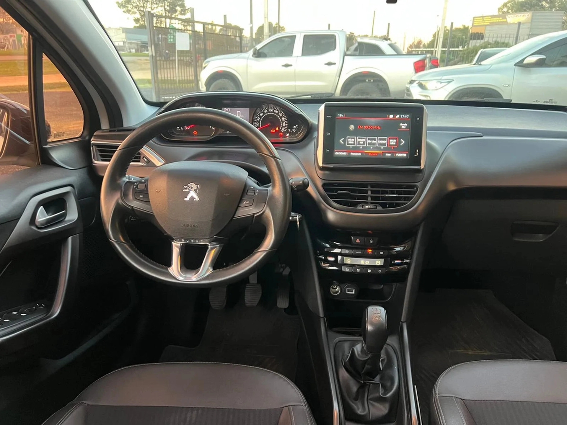 Peugeot 2008 1.6 Feline 5p