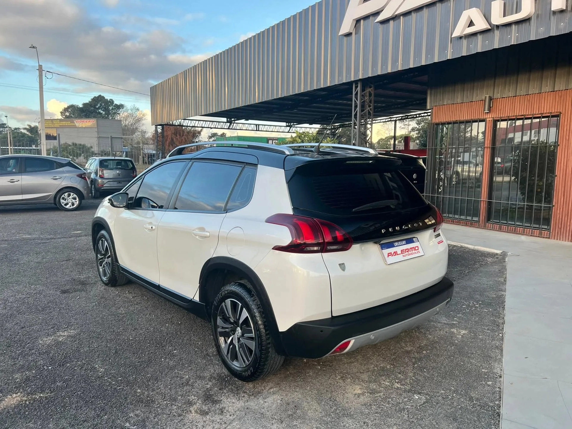 Peugeot 2008 1.6 Feline 5p