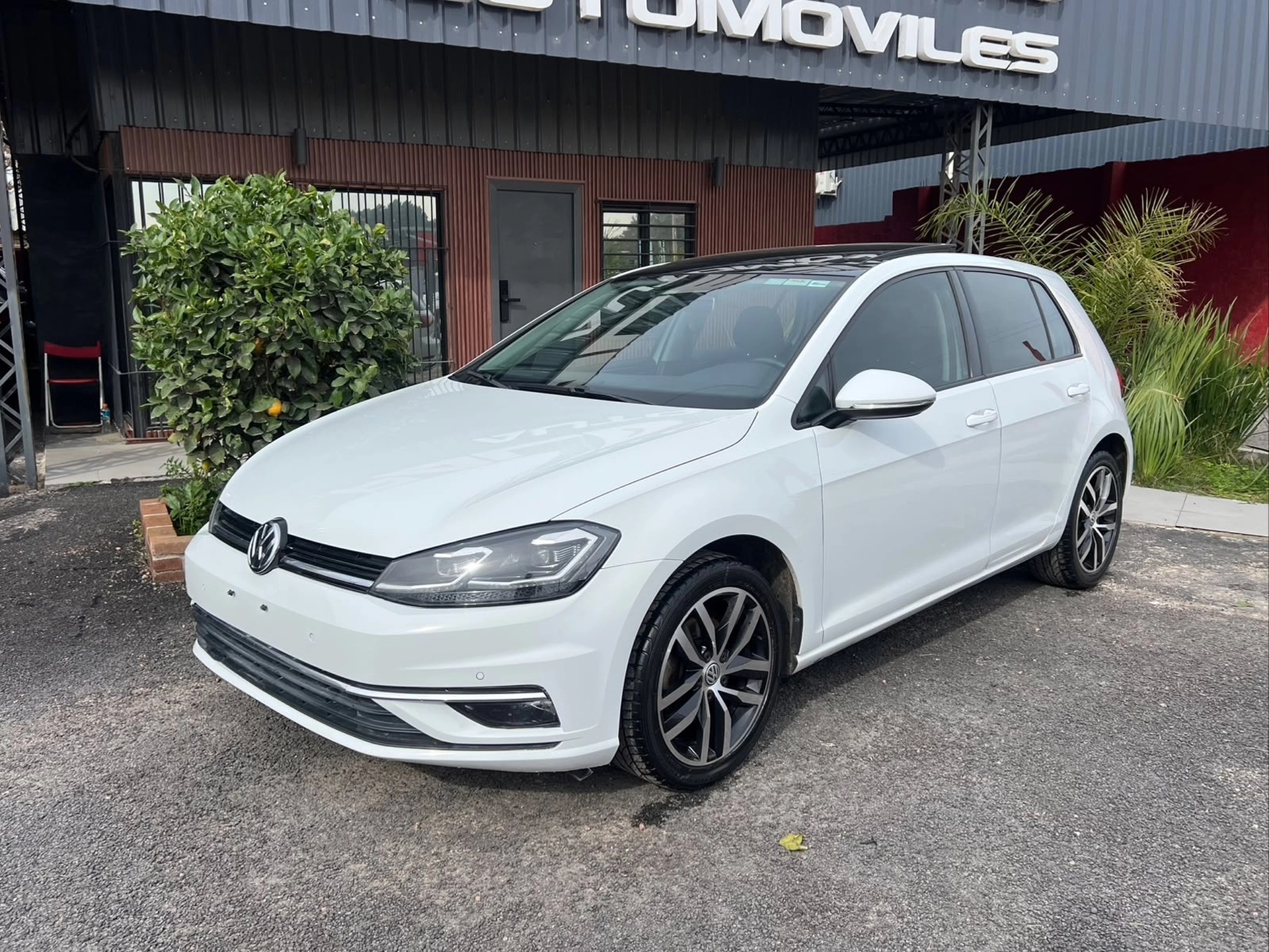 Volkswagen Golf Highline 1.4 TSI DSG