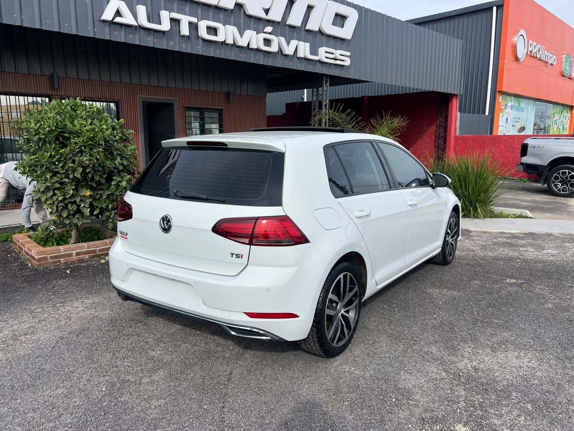 Volkswagen Golf Highline 1.4 TSI DSG