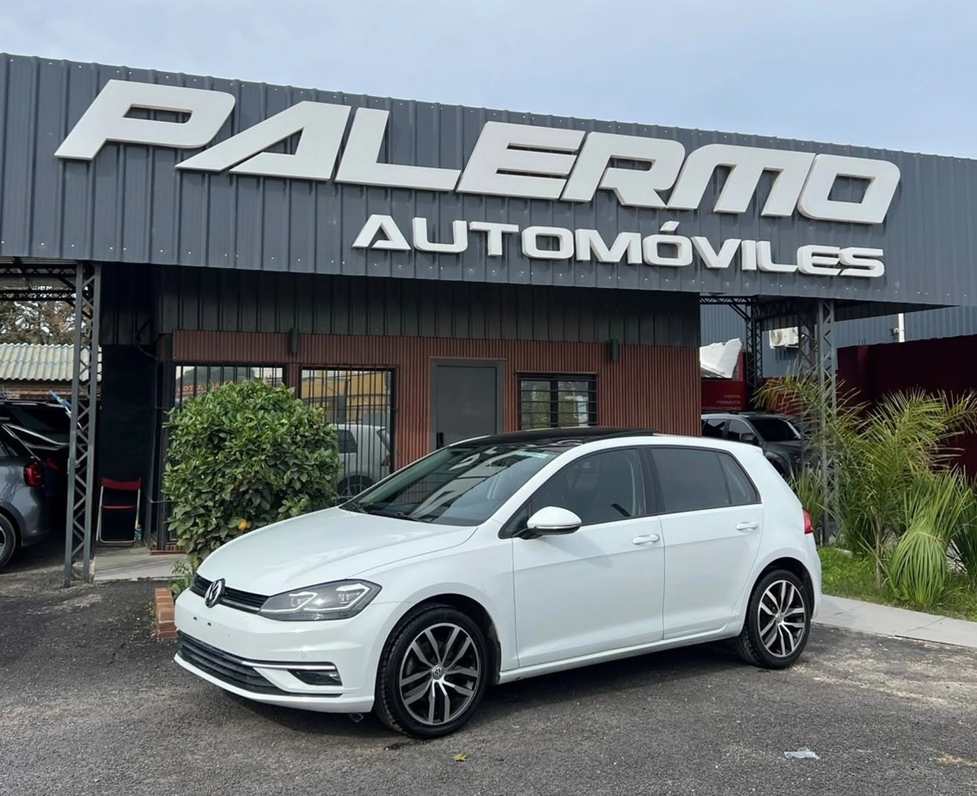 Volkswagen Golf Highline 1.4 TSI DSG