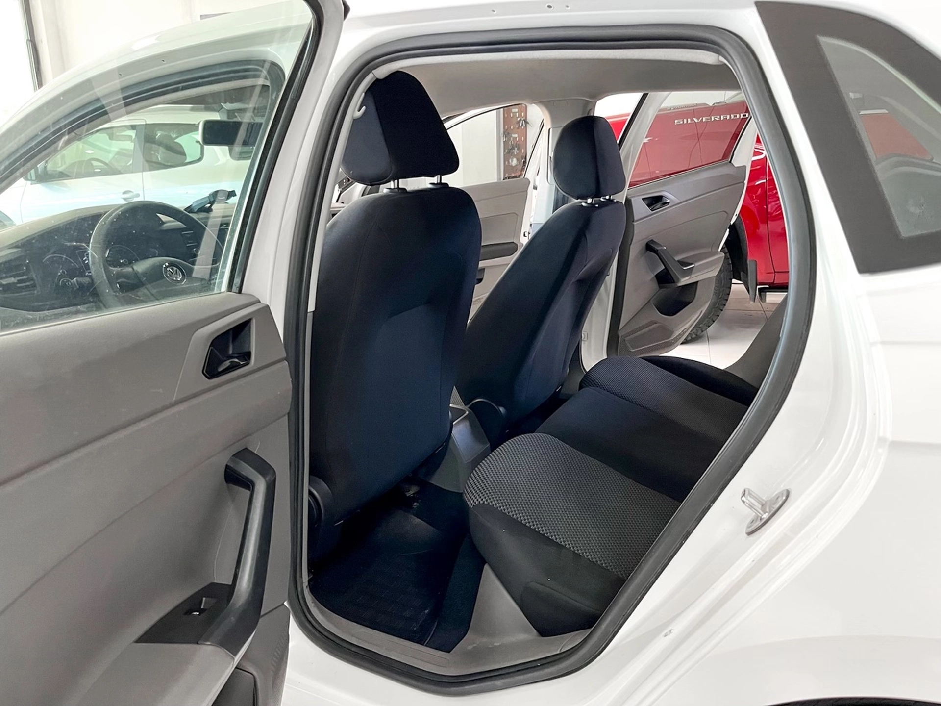 Volkswagen Polo Trendline M/T