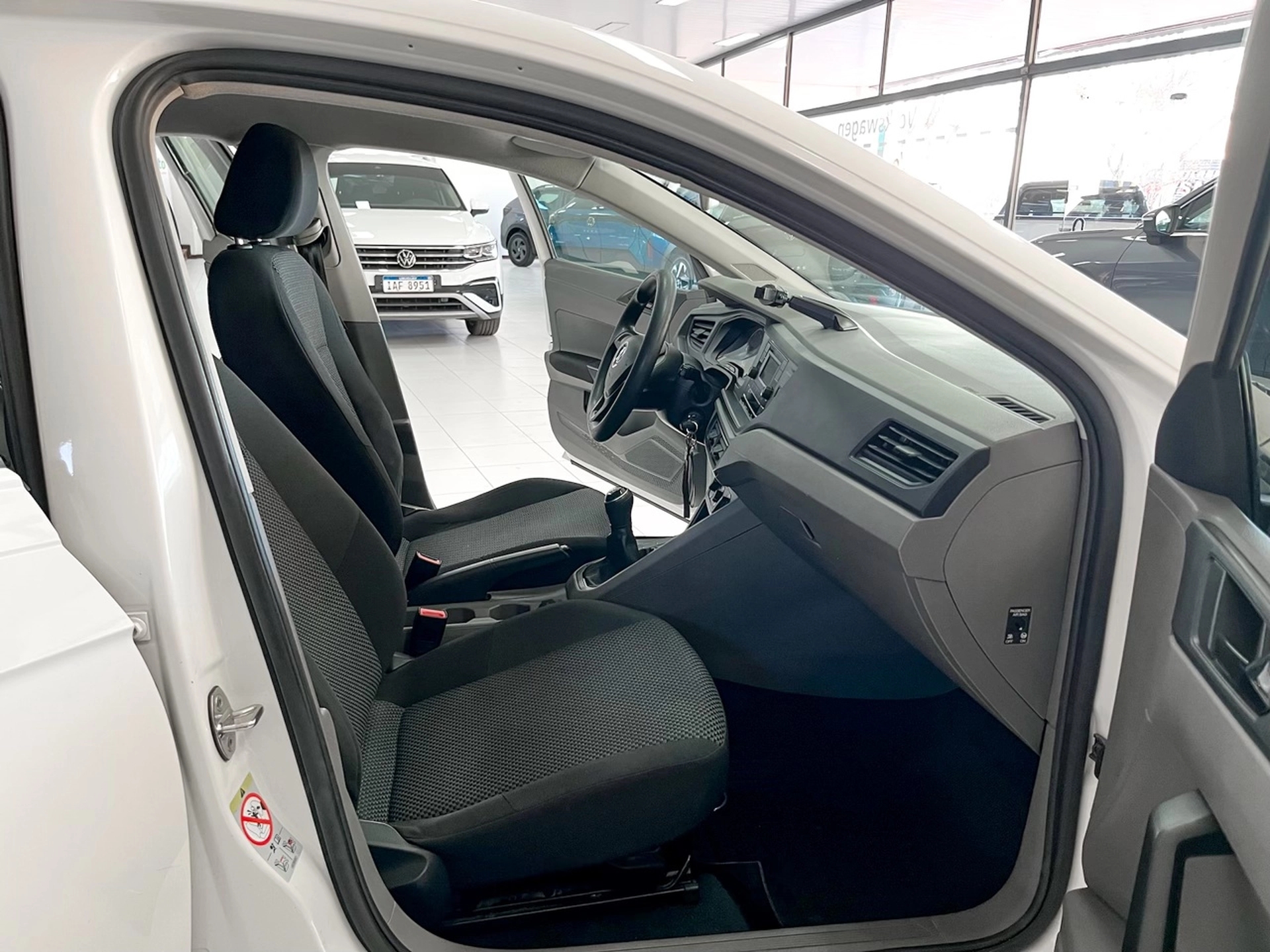 Volkswagen Polo Trendline M/T