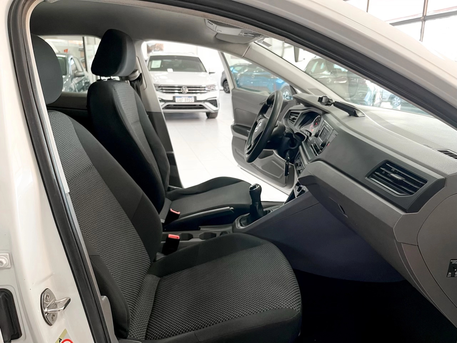 Volkswagen Polo Trendline M/T