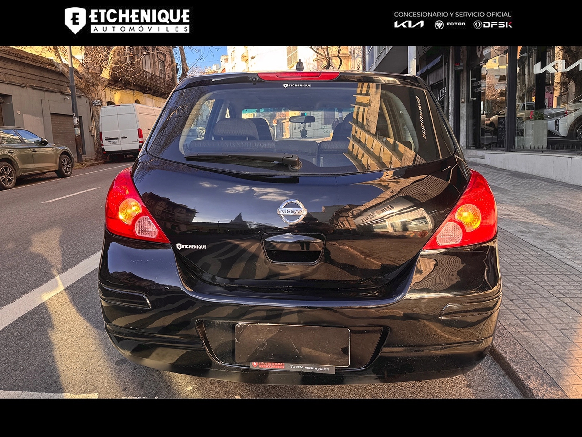 Nissan Tiida Extra Full Automática