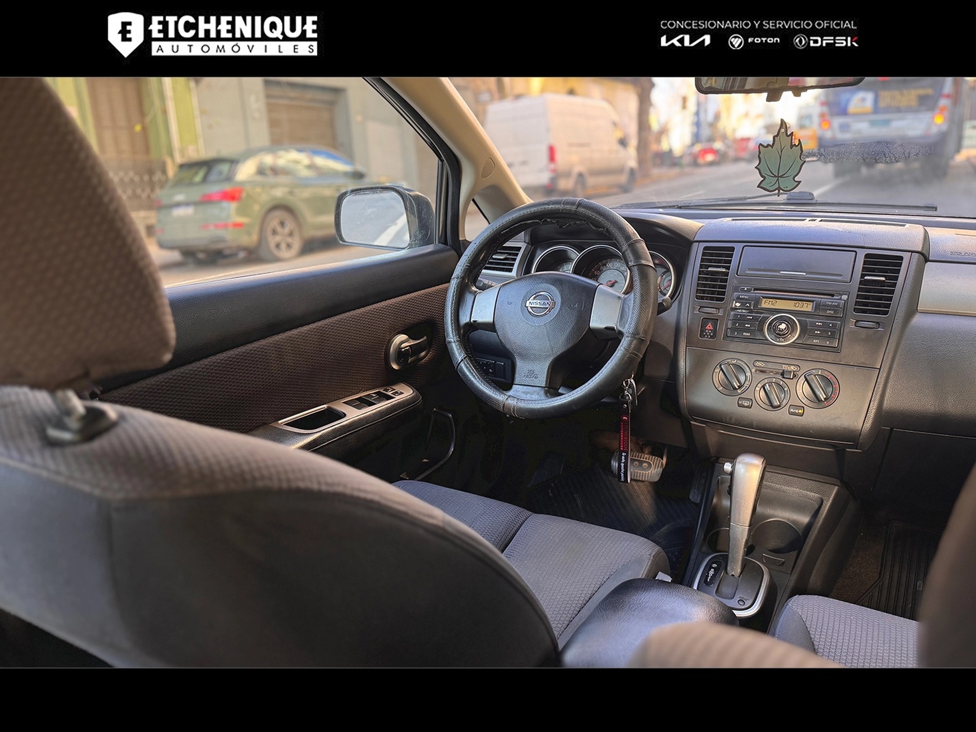 Nissan Tiida Extra Full Automática