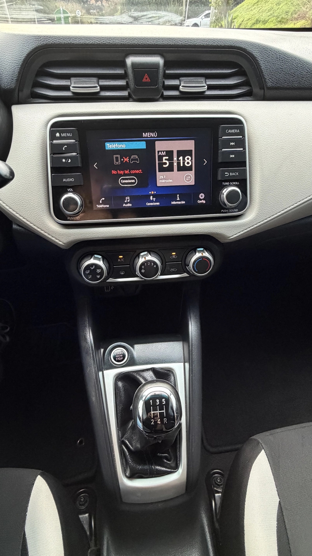 Nissan Versa