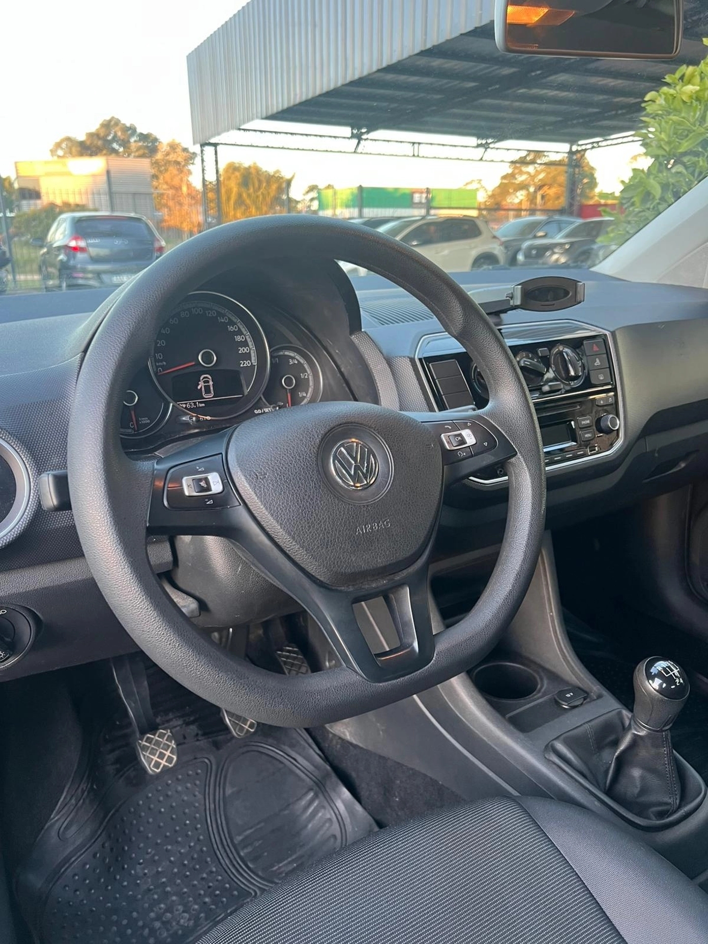 Volkswagen up! move up!
