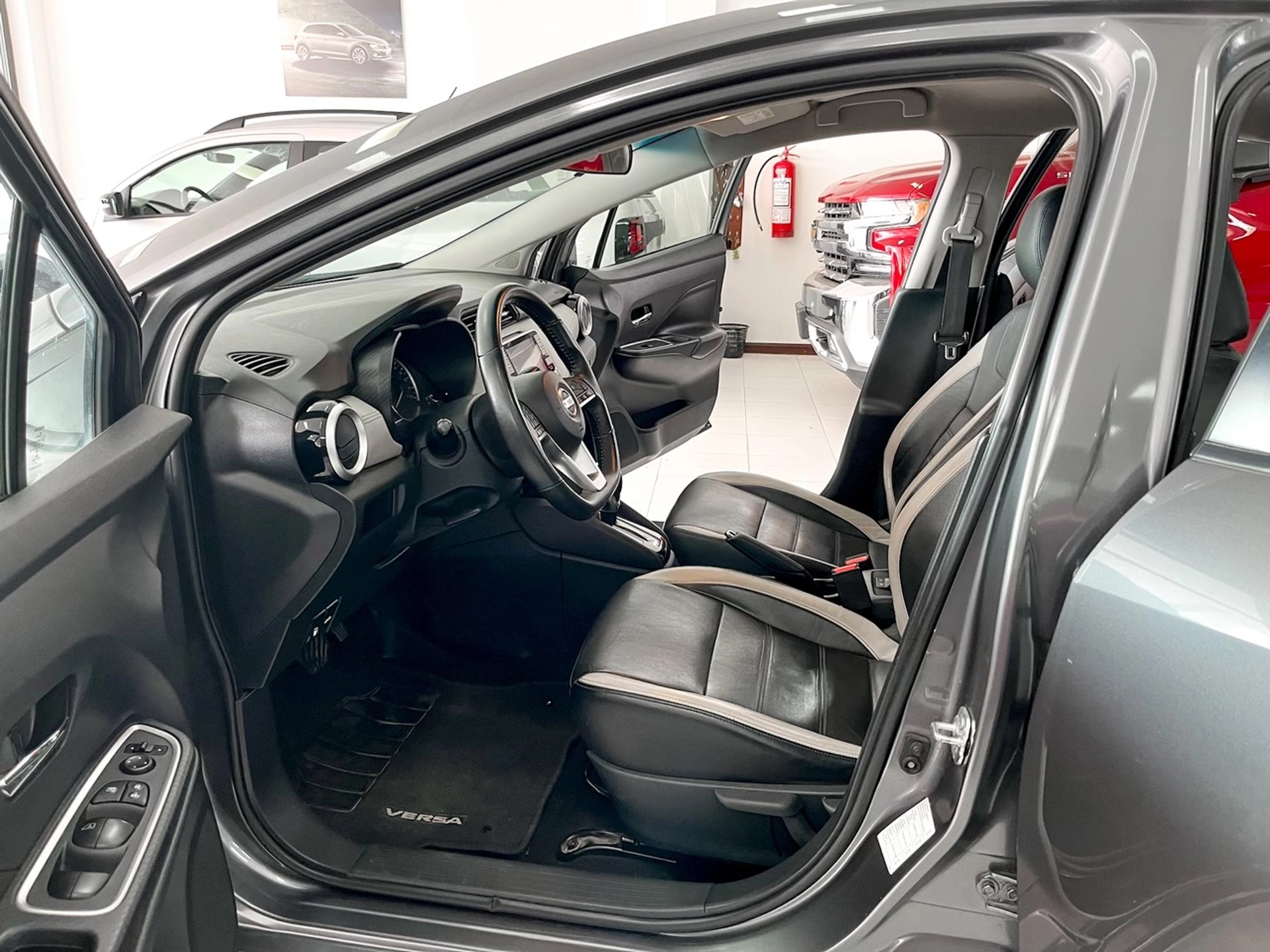 Nissan Versa Exclusive 1.6 CVT