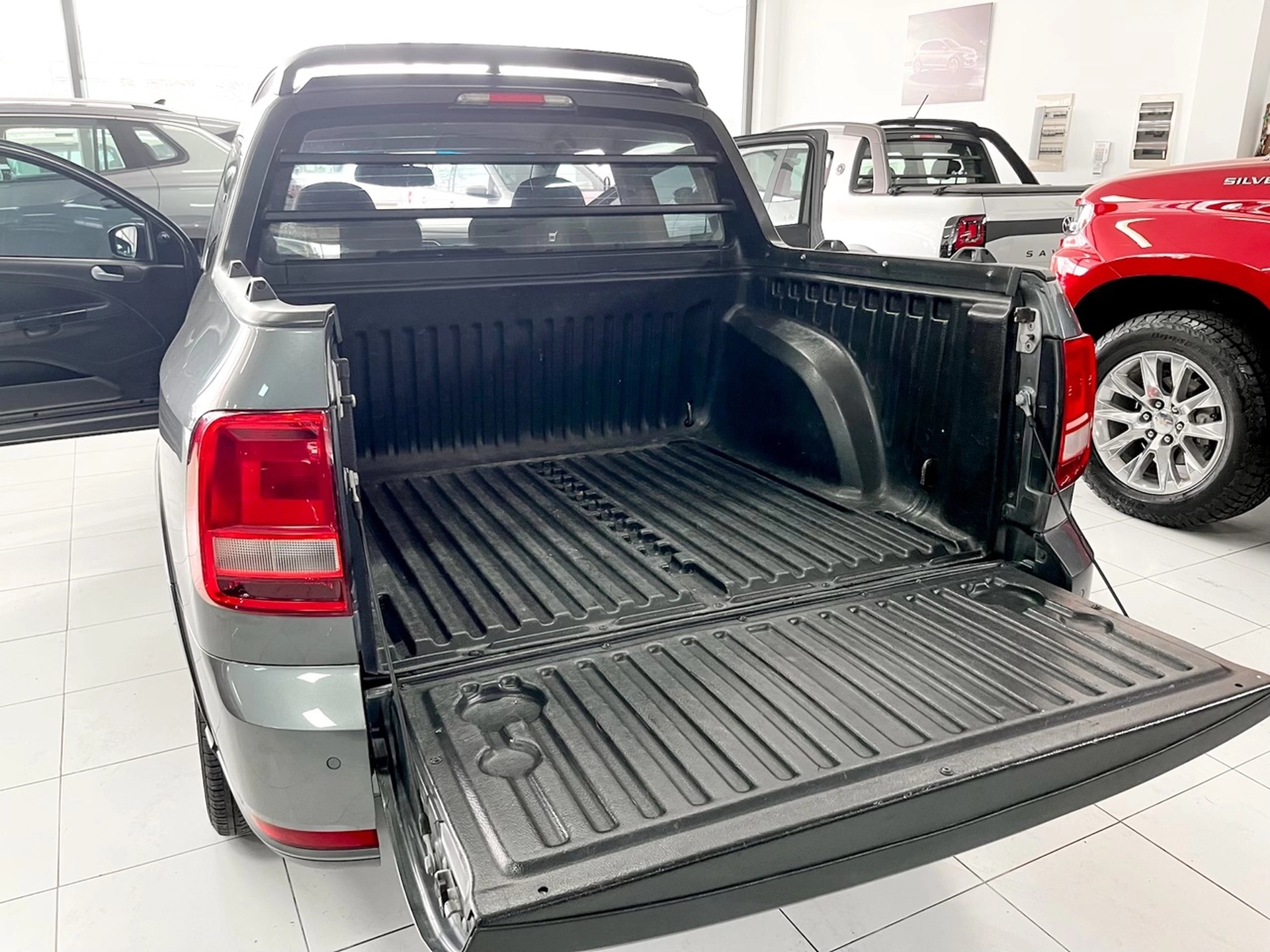 Volkswagen Saveiro 1.6 Highline d/cab