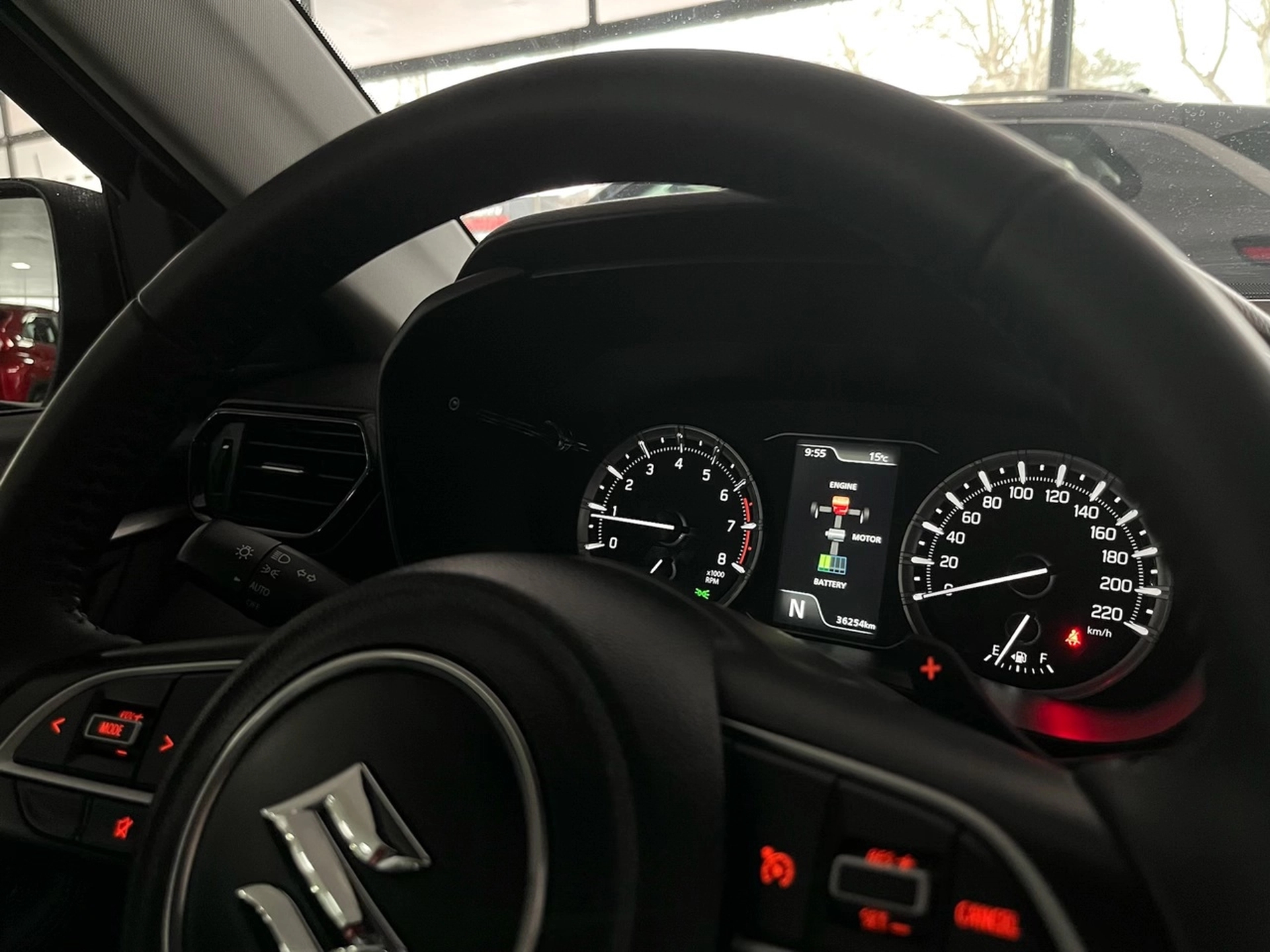 Suzuki Grand Vitara Hybrid GLX A/T