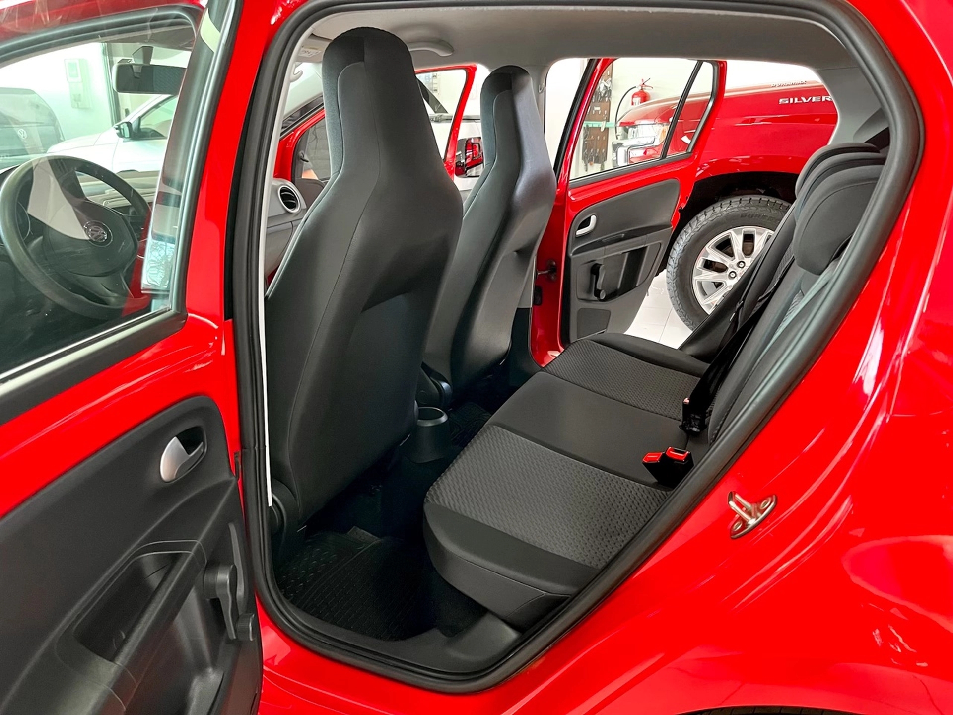 Volkswagen up! move up!