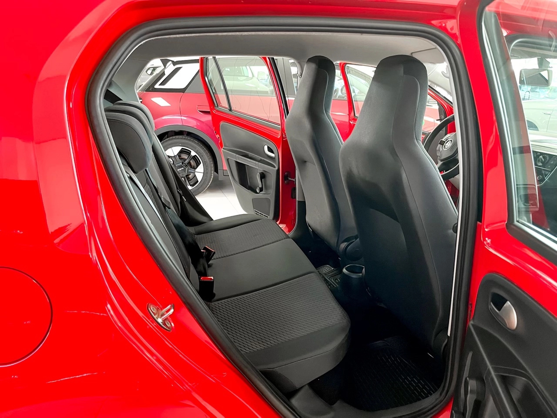 Volkswagen up! move up!