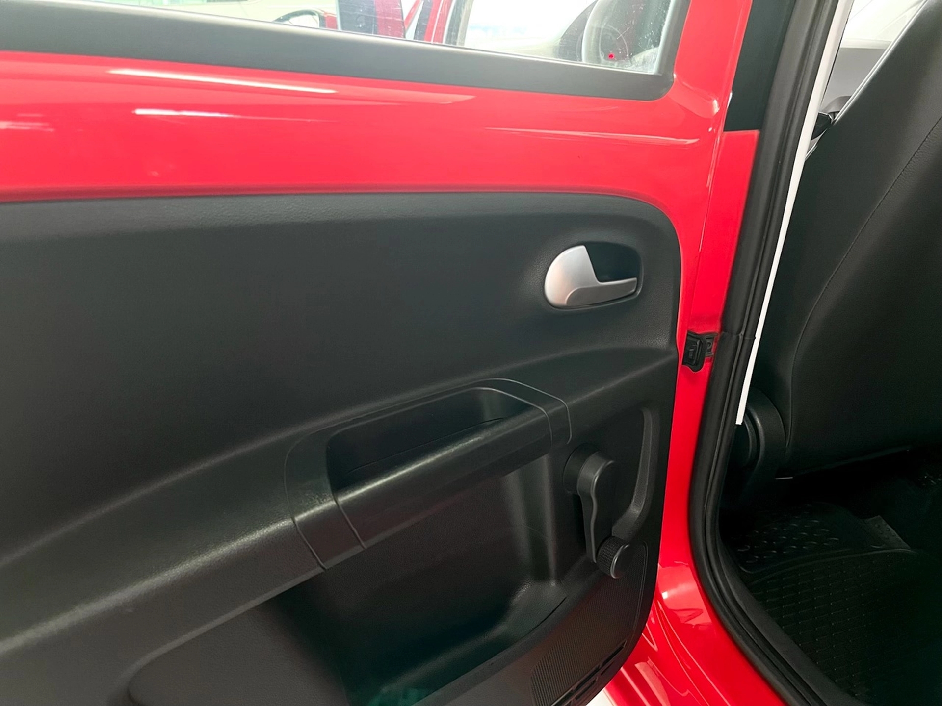 Volkswagen up! move up!