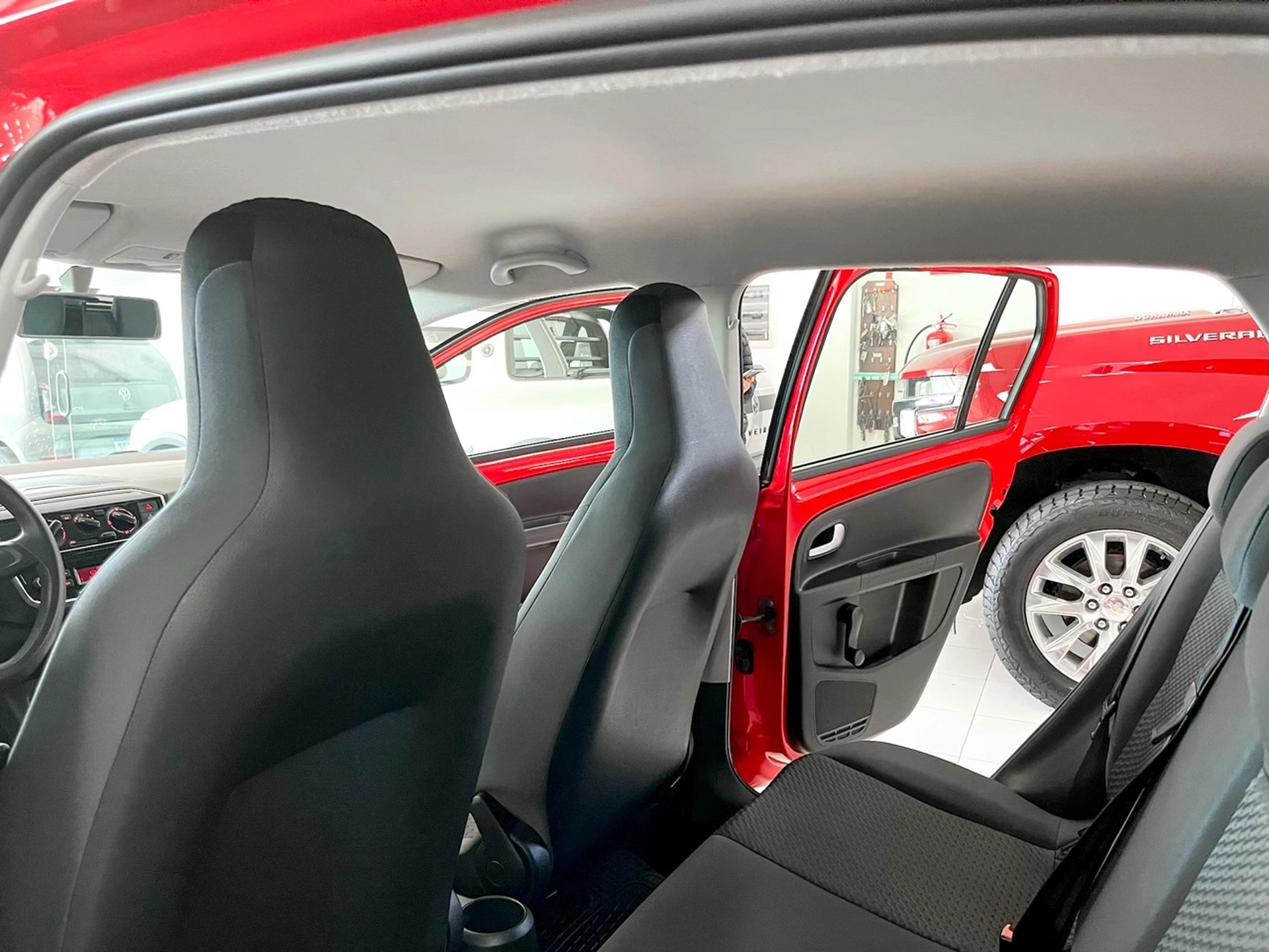 Volkswagen up! move up!
