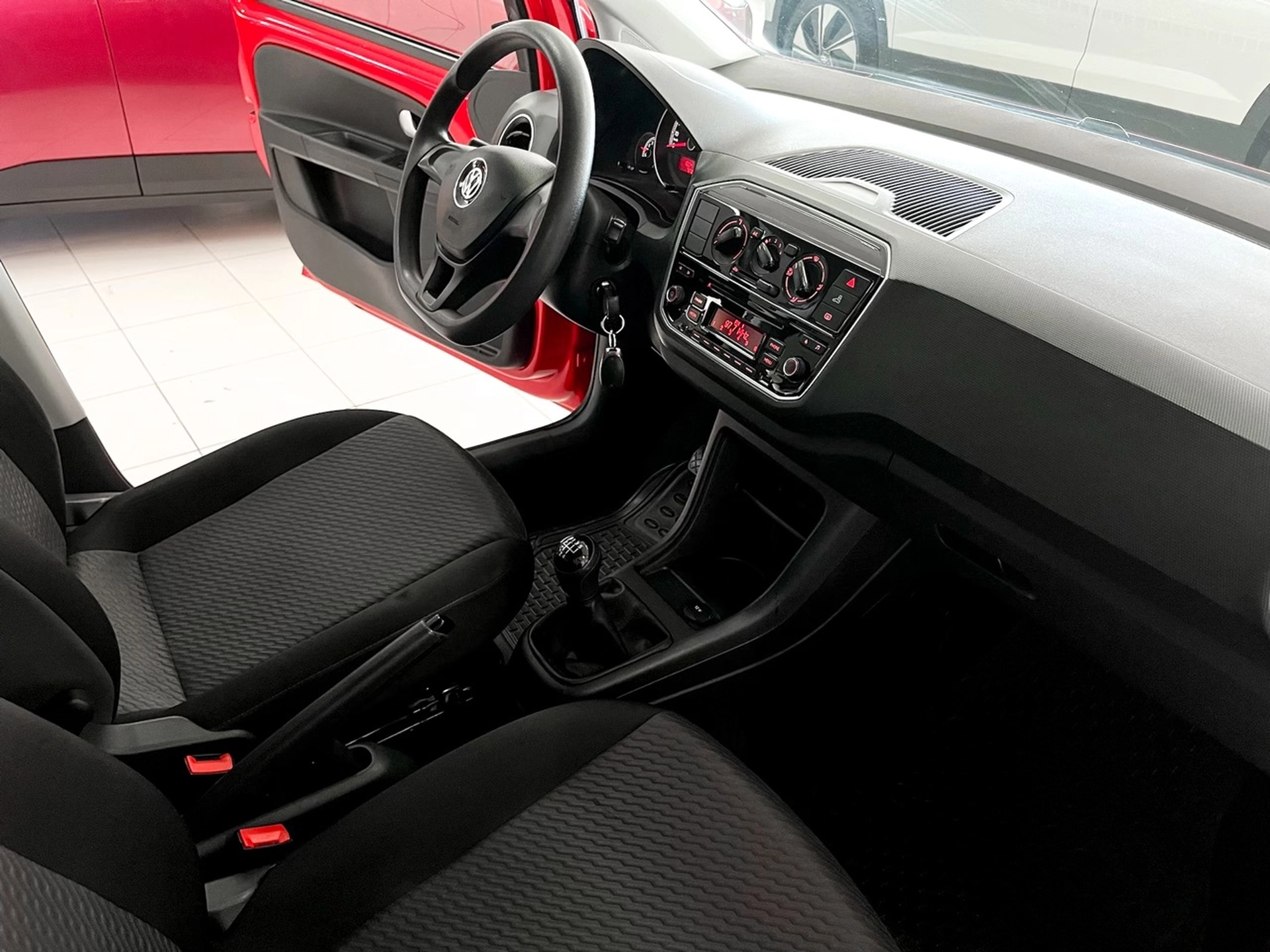 Volkswagen up! move up!