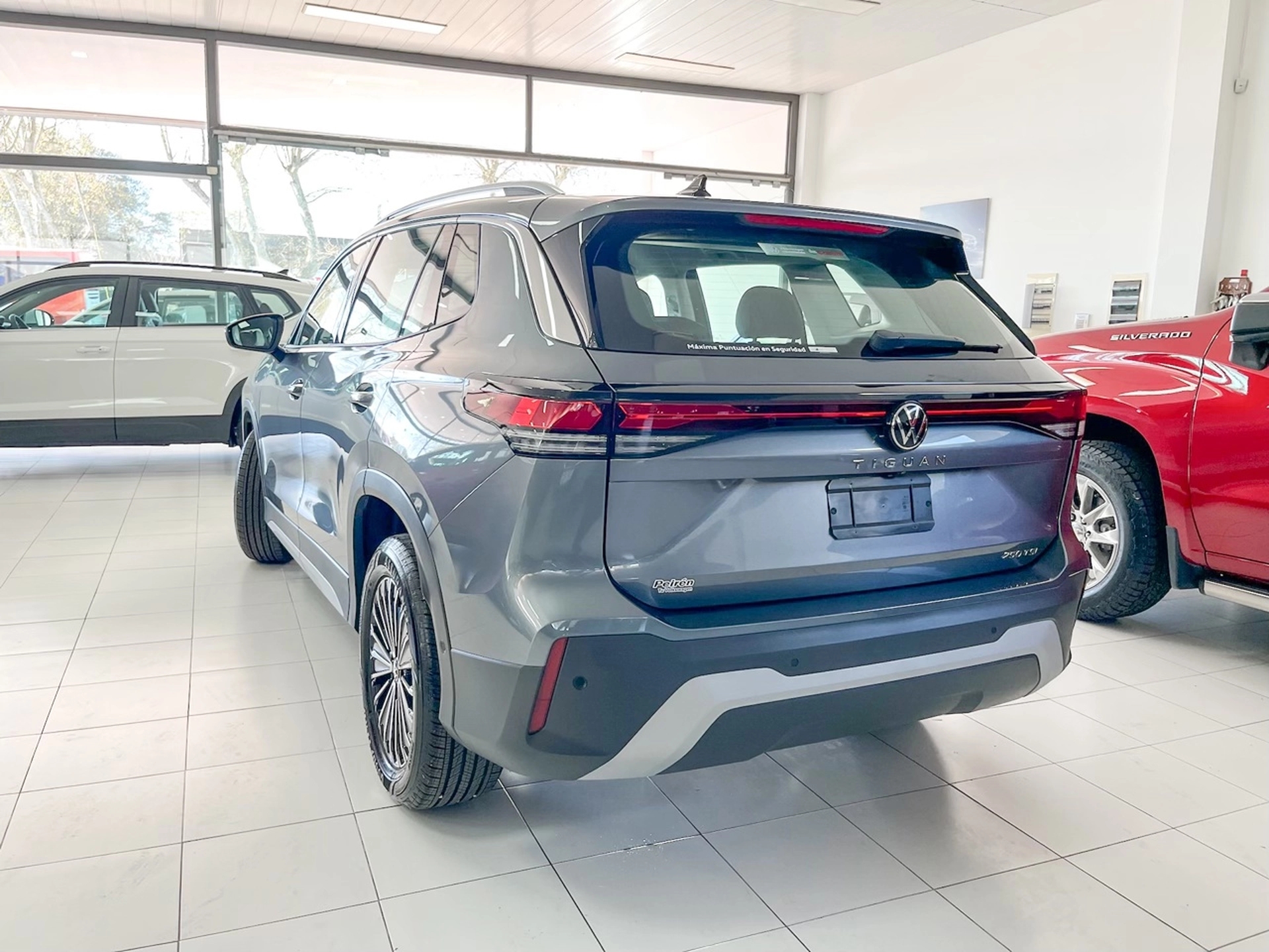 Volkswagen Tiguan Life 250 TSI